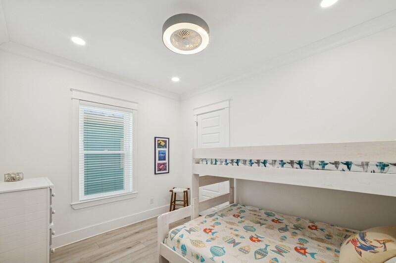 BY THE SEA - Residential