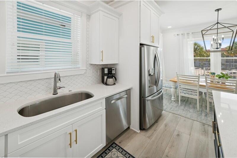 BY THE SEA - Residential