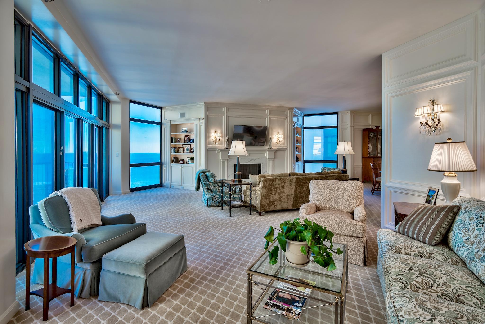 REGENCY TOWERS - Residential