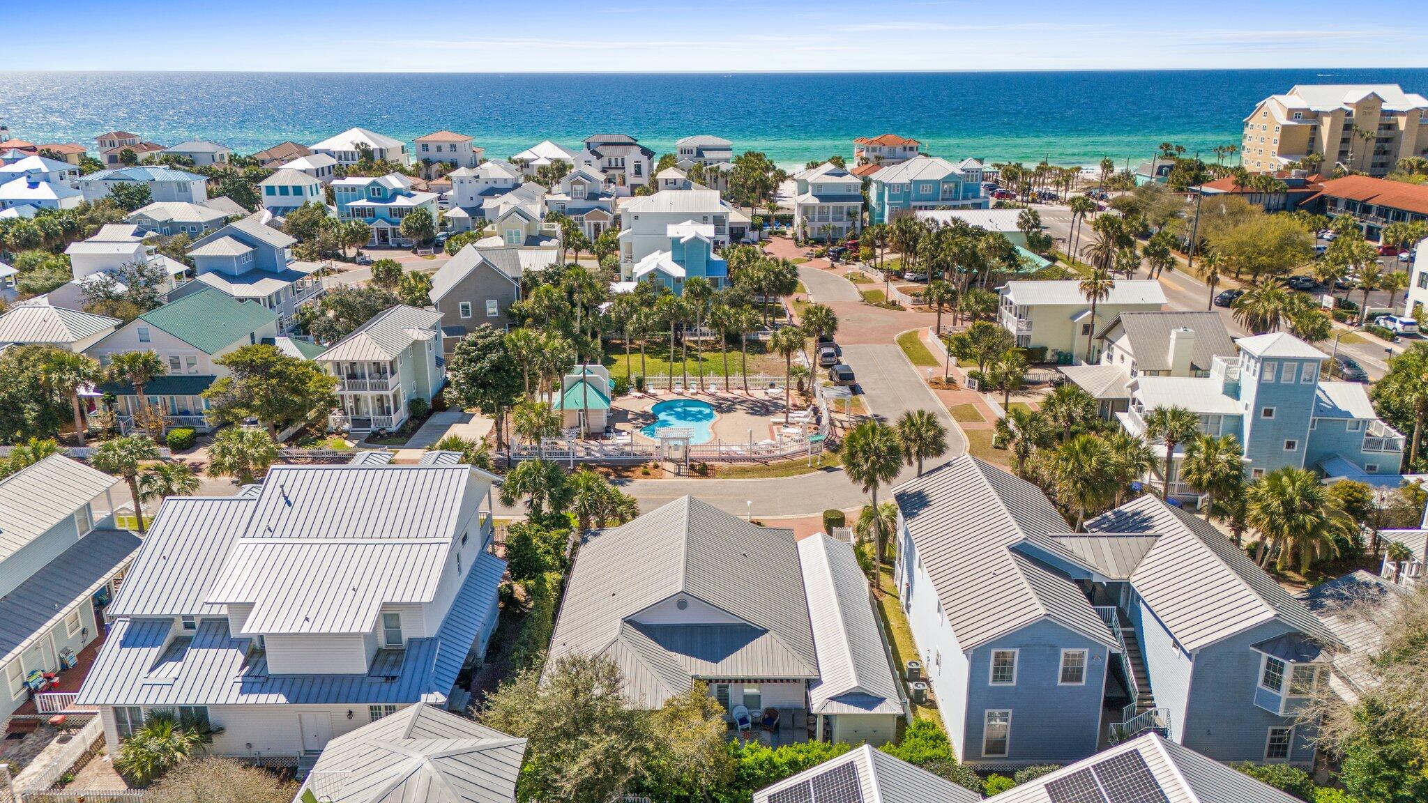 CRYSTAL SHORES - Residential
