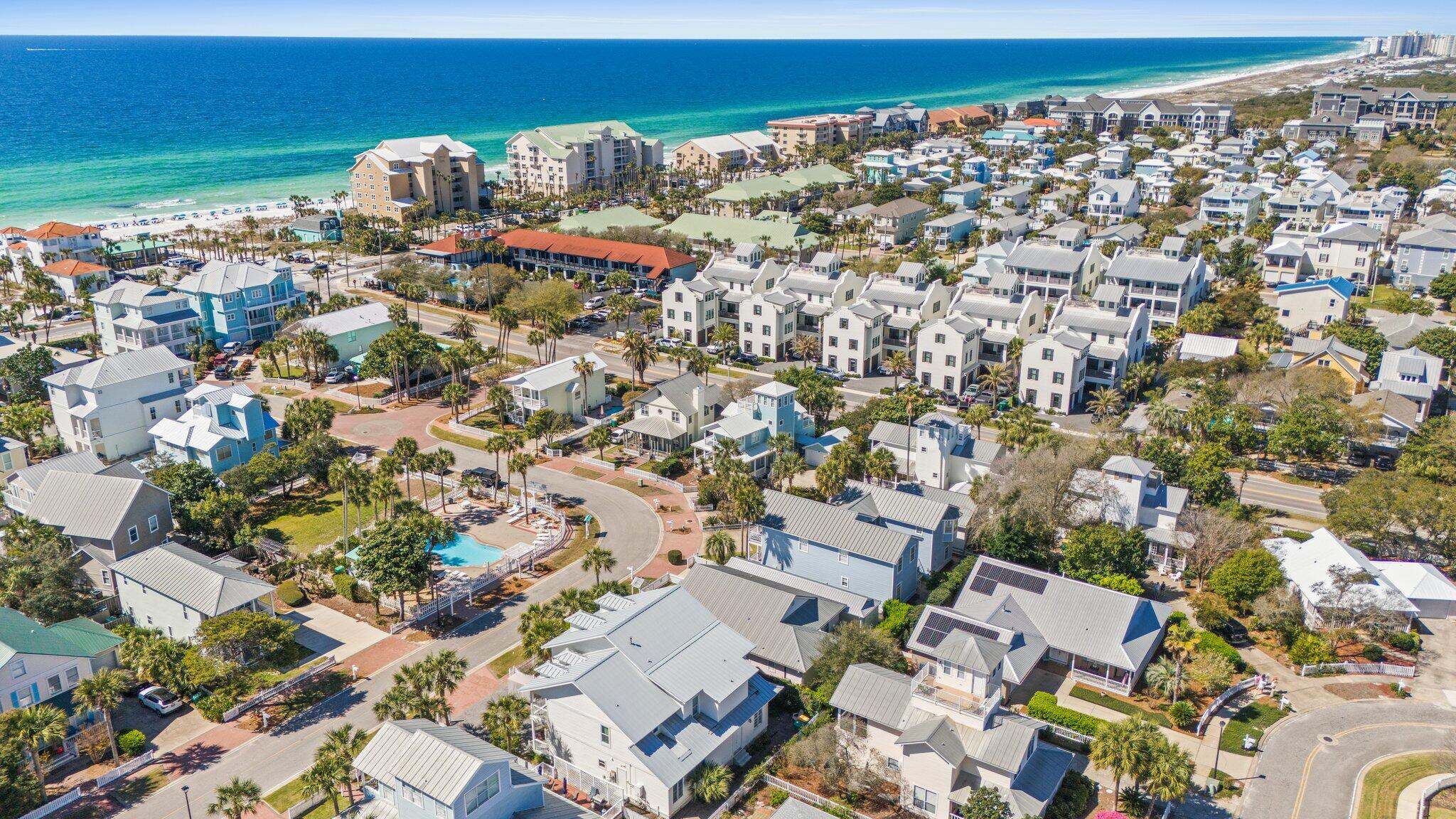 CRYSTAL SHORES - Residential