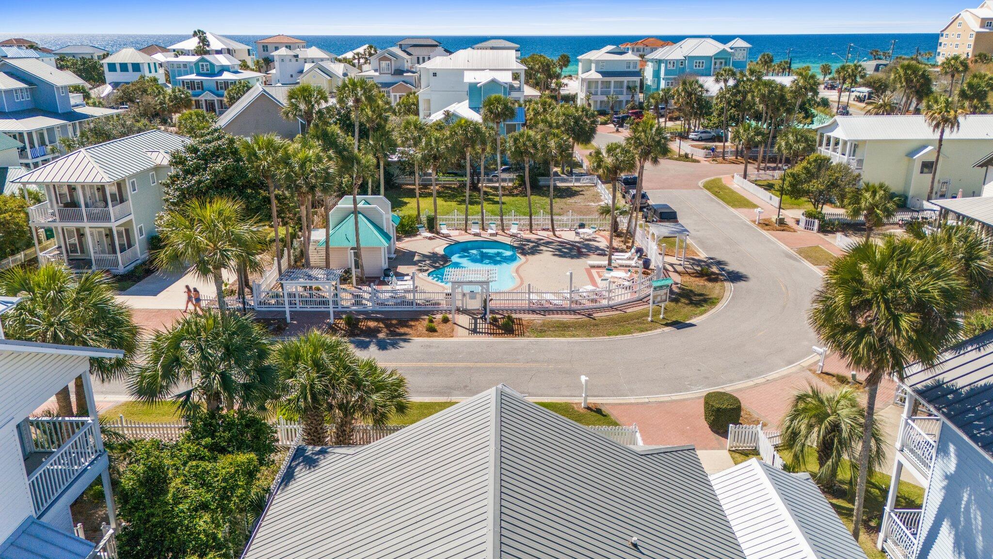 CRYSTAL SHORES - Residential