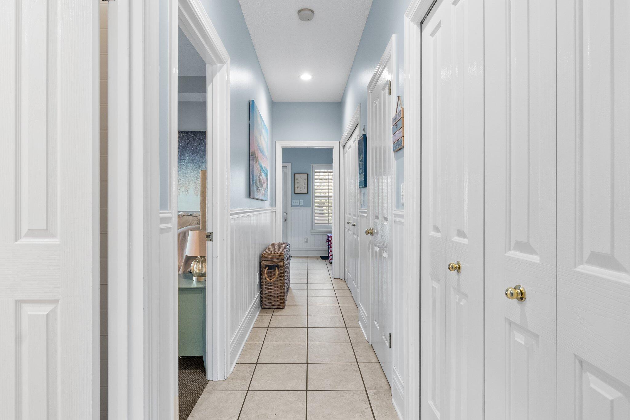 CRYSTAL SHORES - Residential