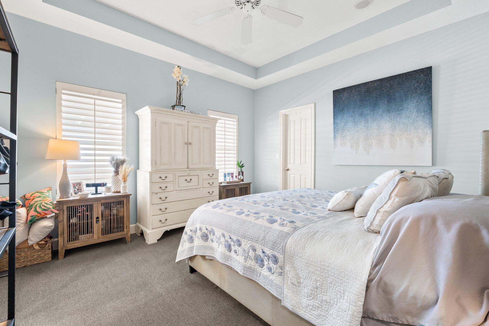 CRYSTAL SHORES - Residential