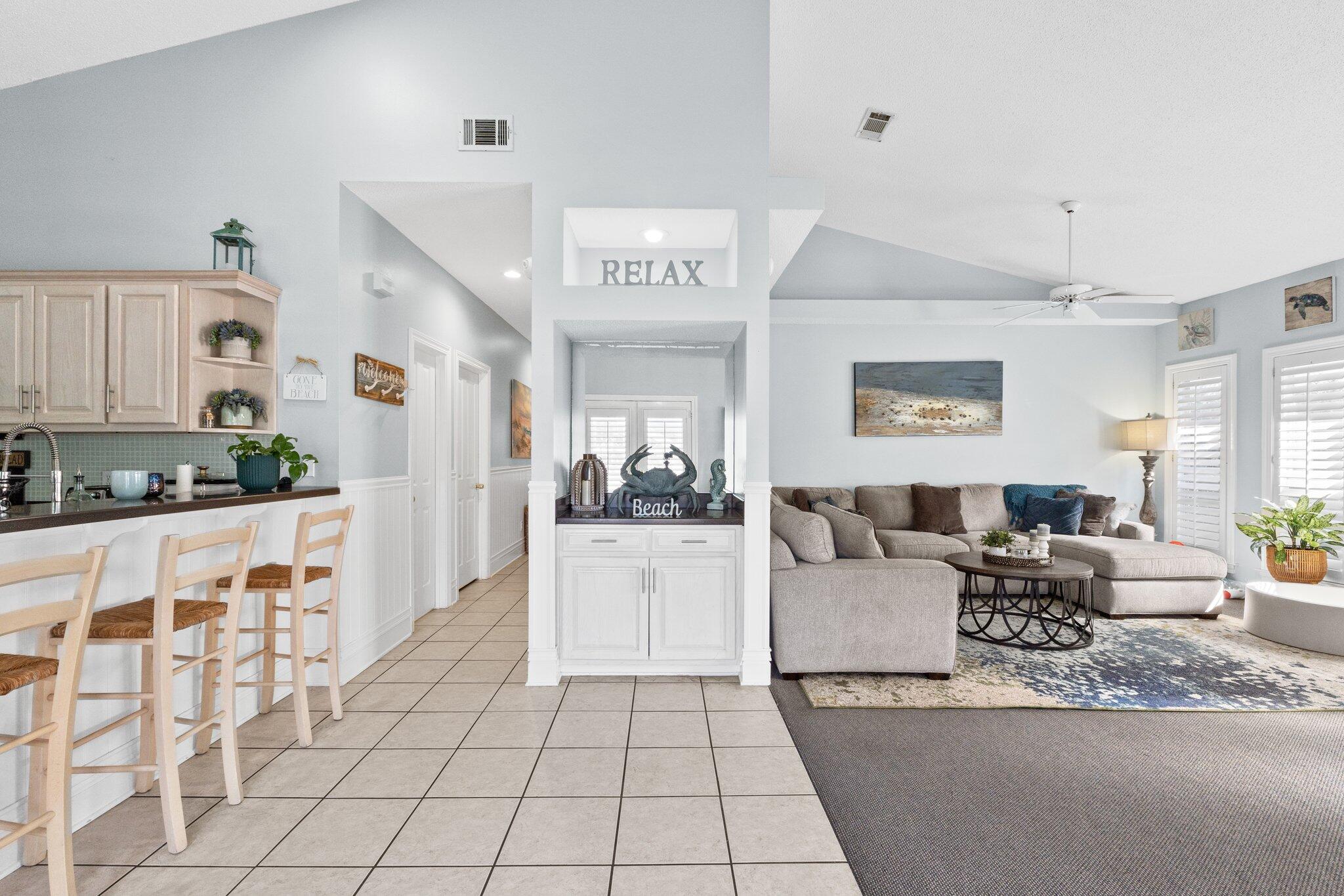 CRYSTAL SHORES - Residential