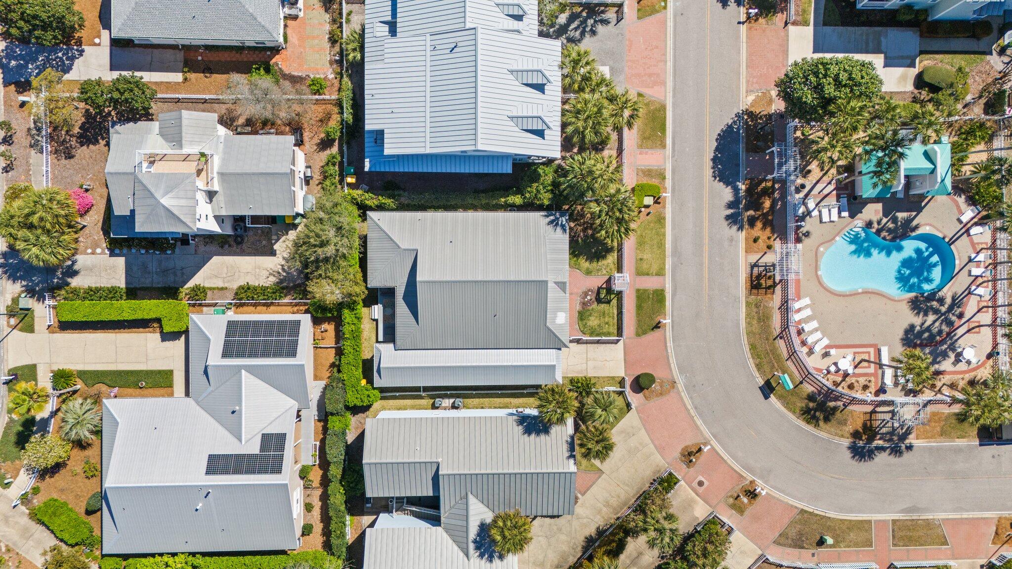 CRYSTAL SHORES - Residential