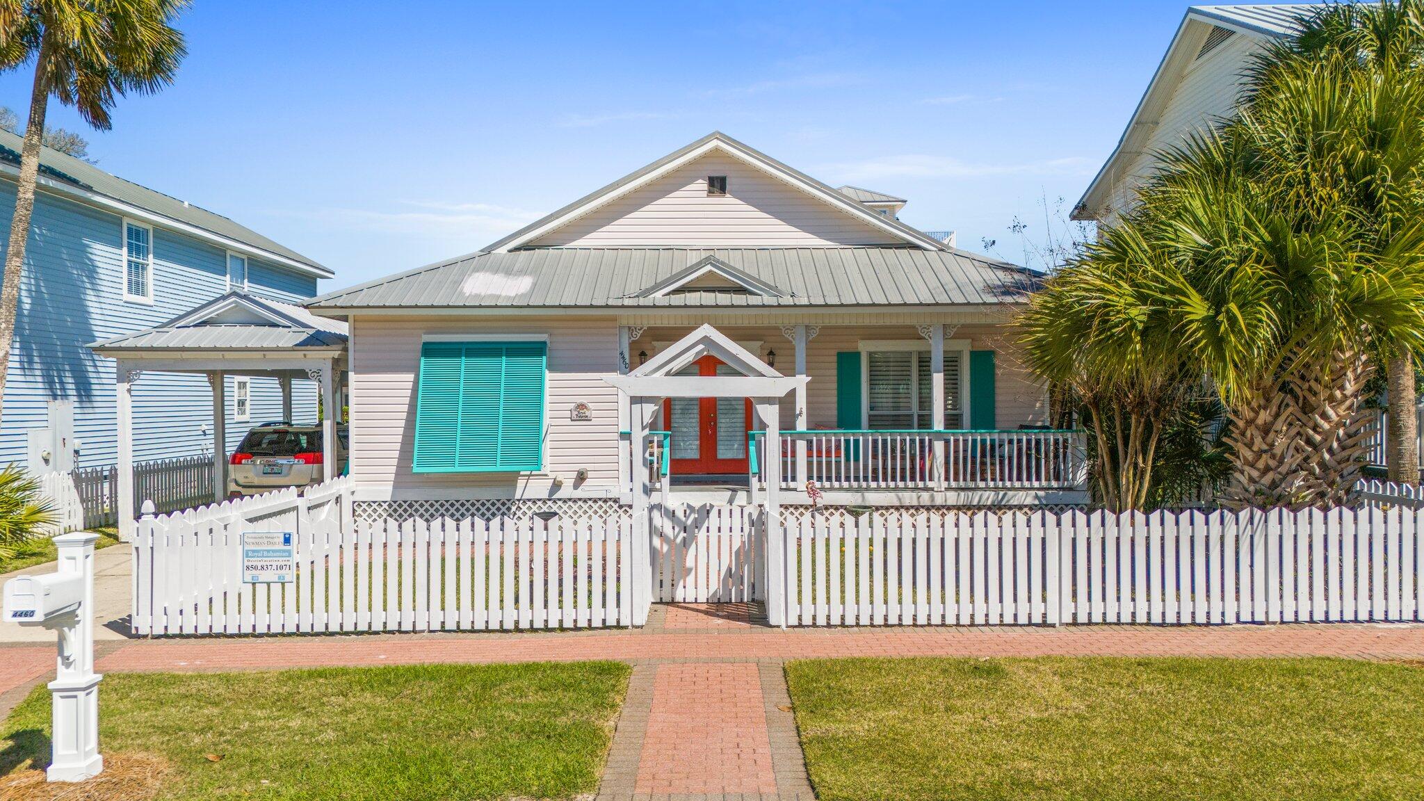 CRYSTAL SHORES - Residential