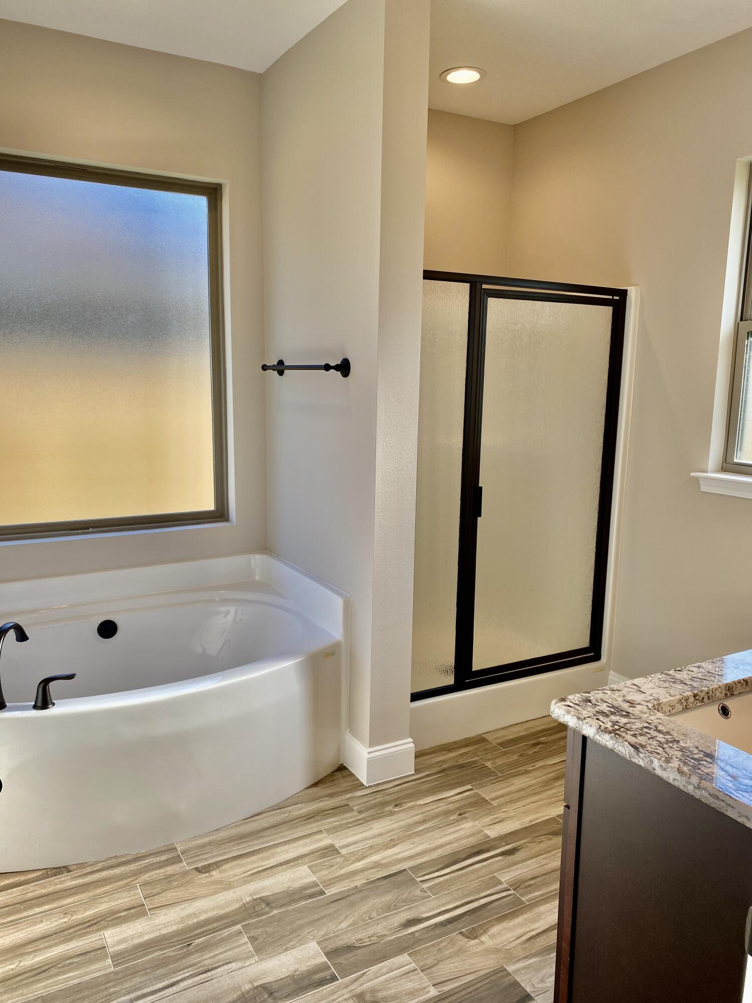 MCKENZIE MEADOWS - Residential