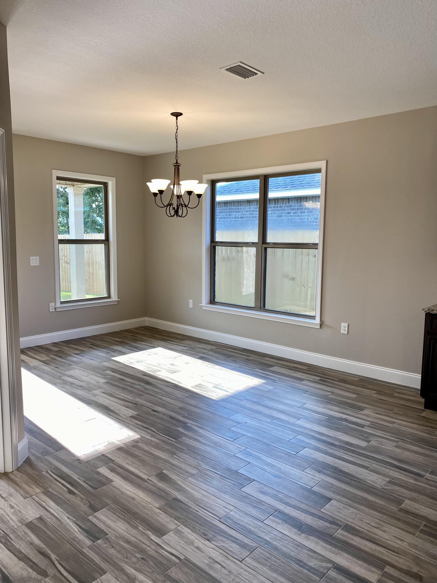 MCKENZIE MEADOWS - Residential