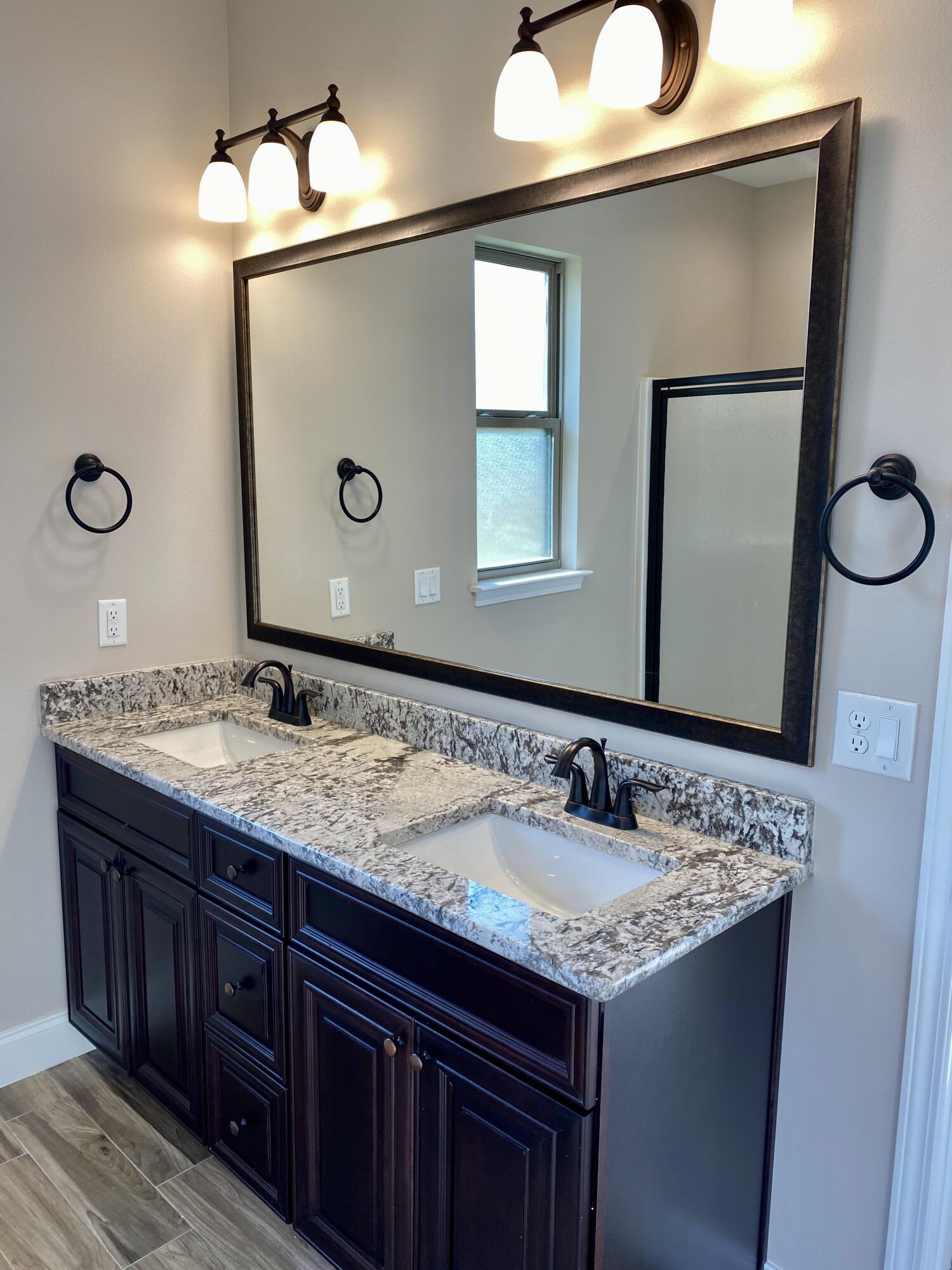 MCKENZIE MEADOWS - Residential