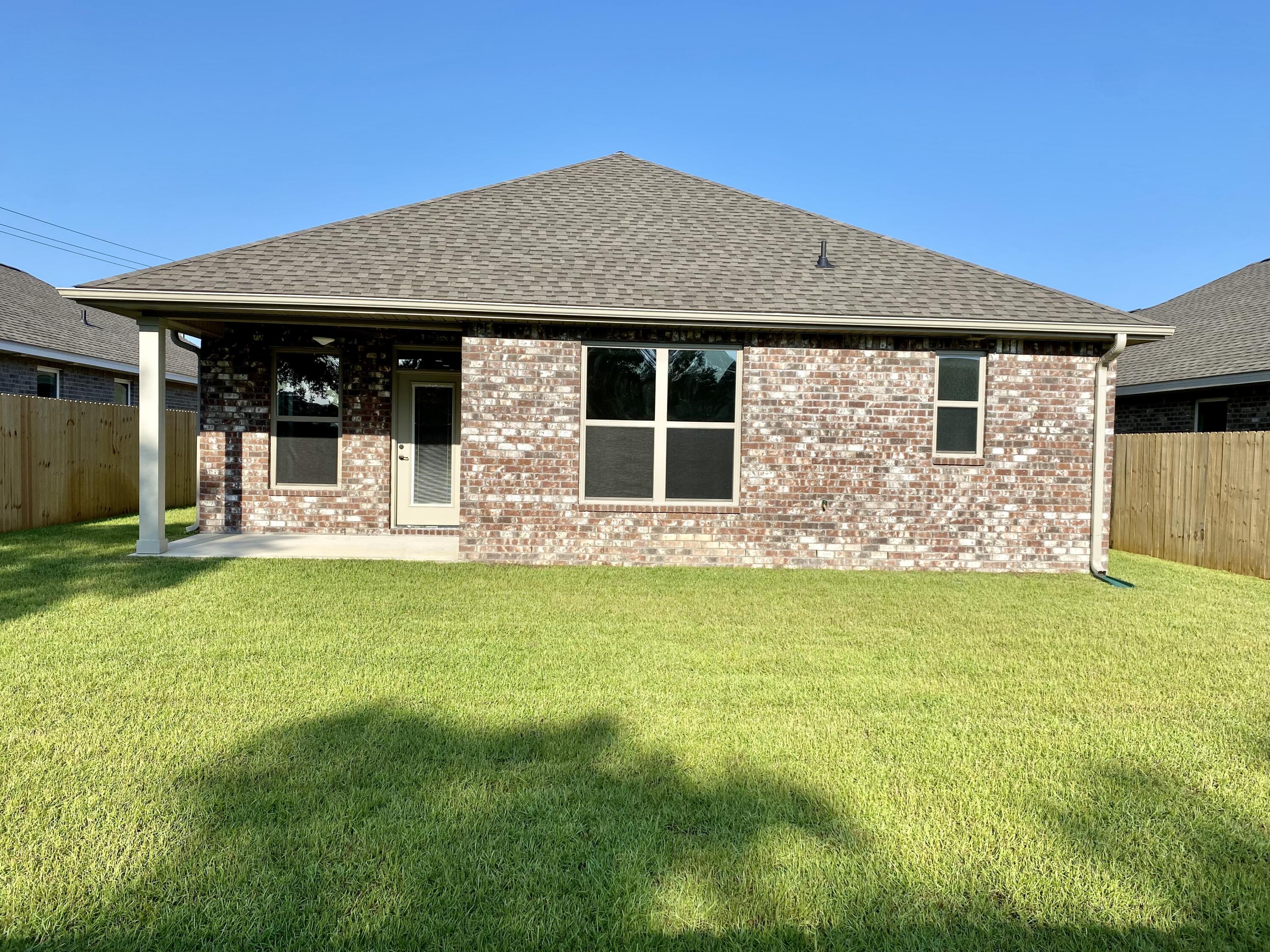 MCKENZIE MEADOWS - Residential