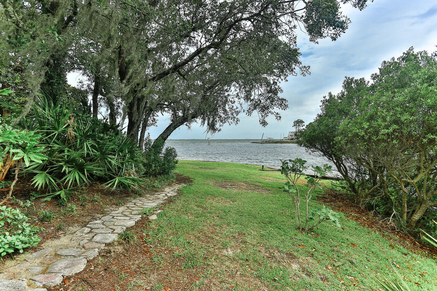 SHALIMAR POINTE S/D - Residential