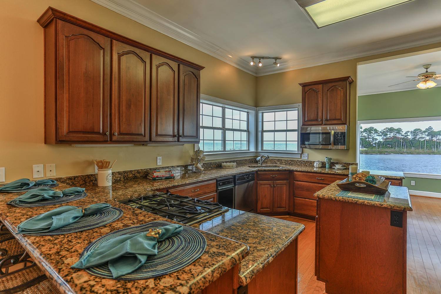 SHALIMAR POINTE S/D - Residential