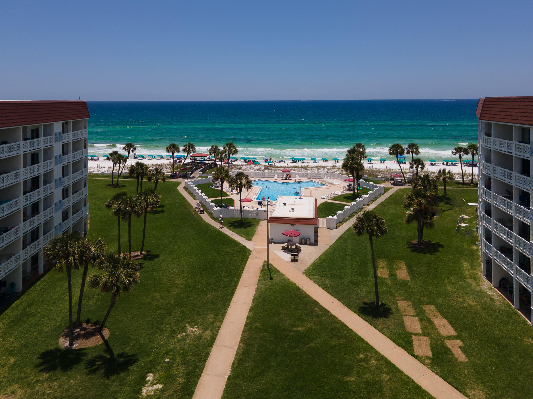 EL MATADOR CONDO - Residential