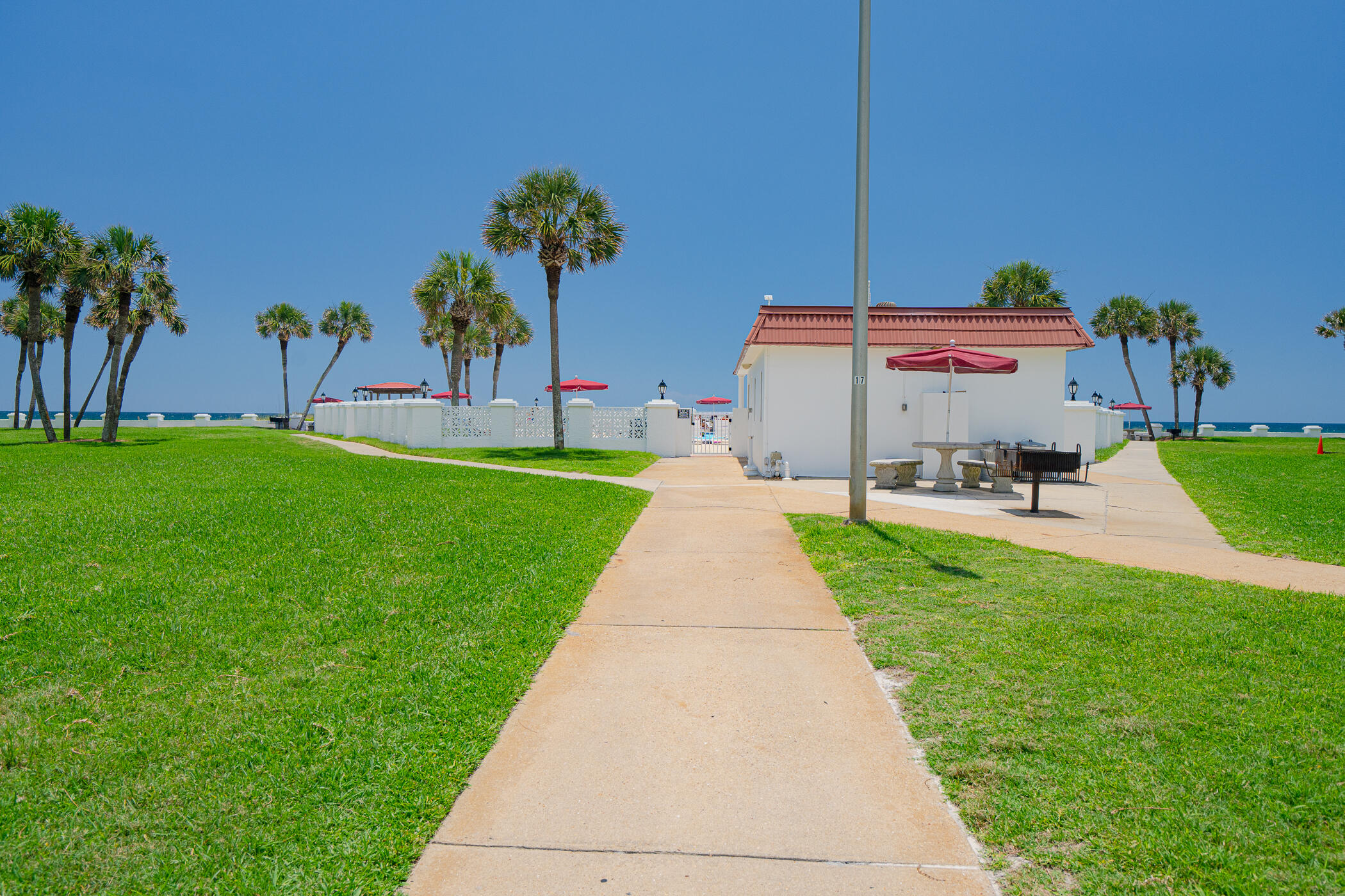 EL MATADOR CONDO - Residential