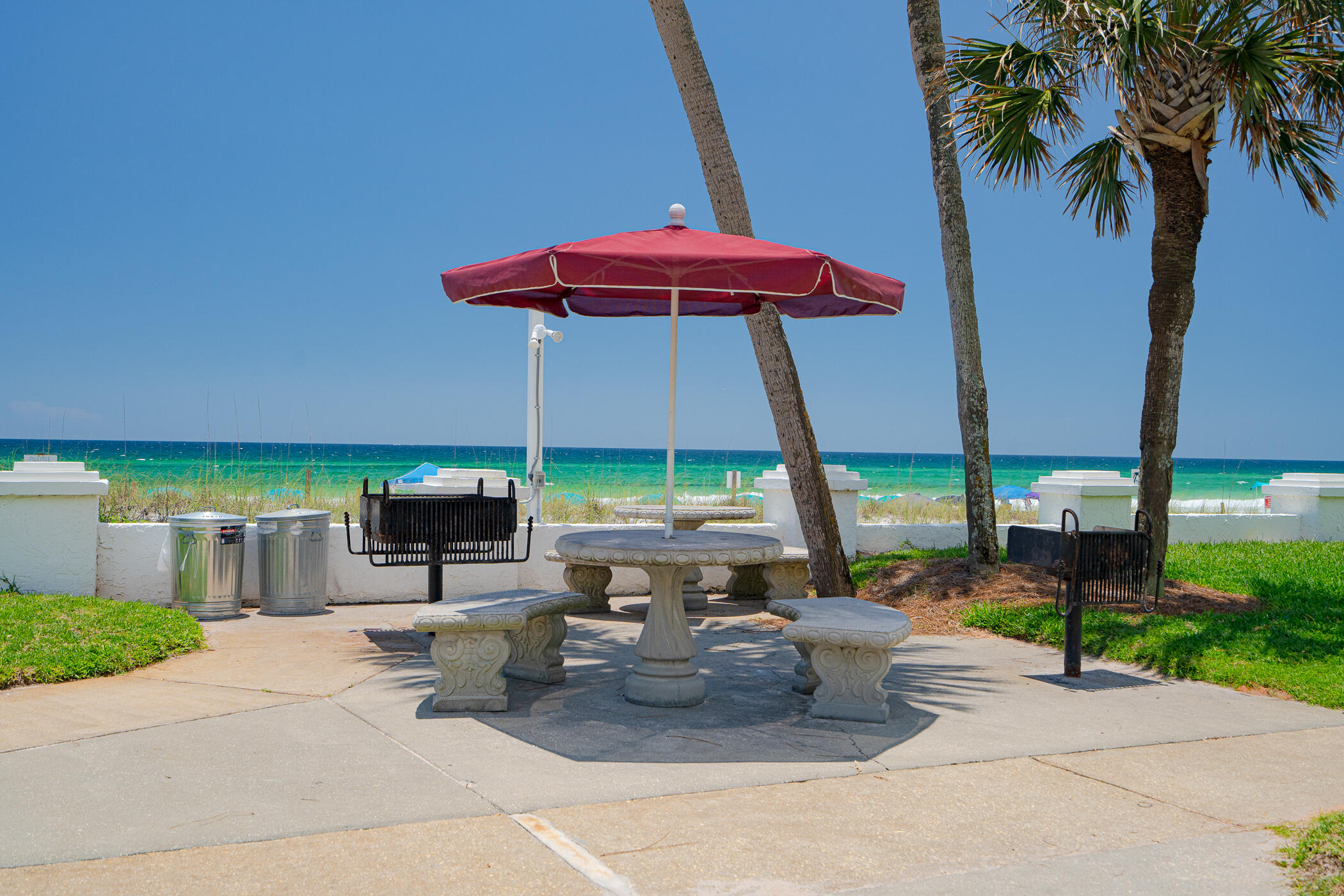 EL MATADOR CONDO - Residential