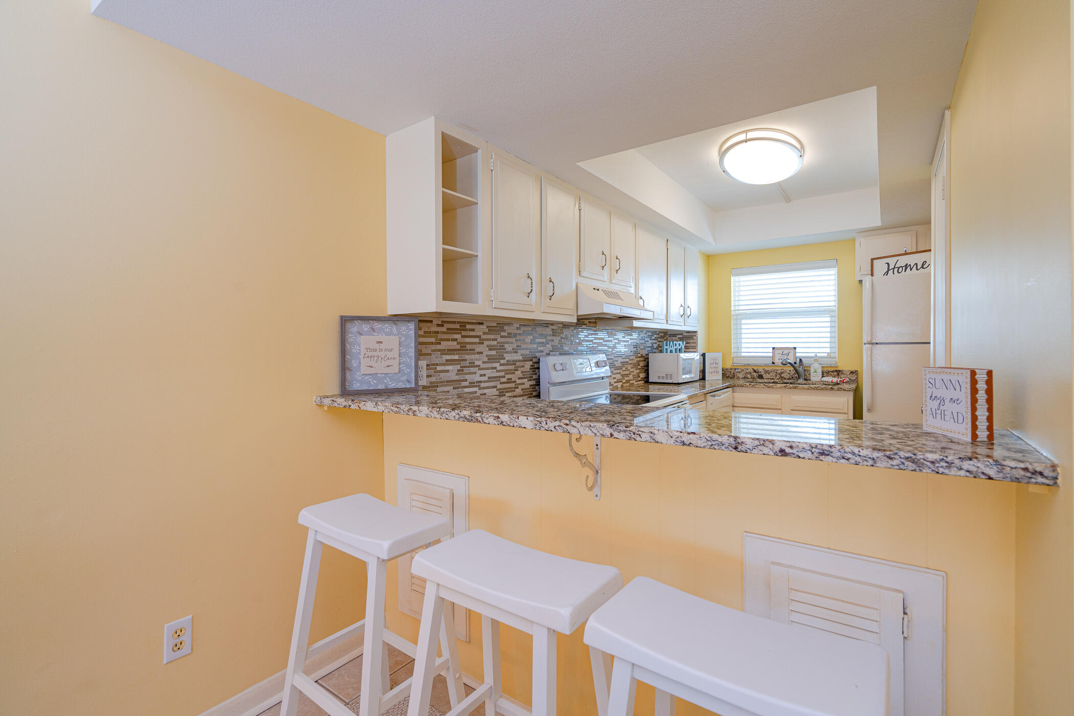 EL MATADOR CONDO - Residential