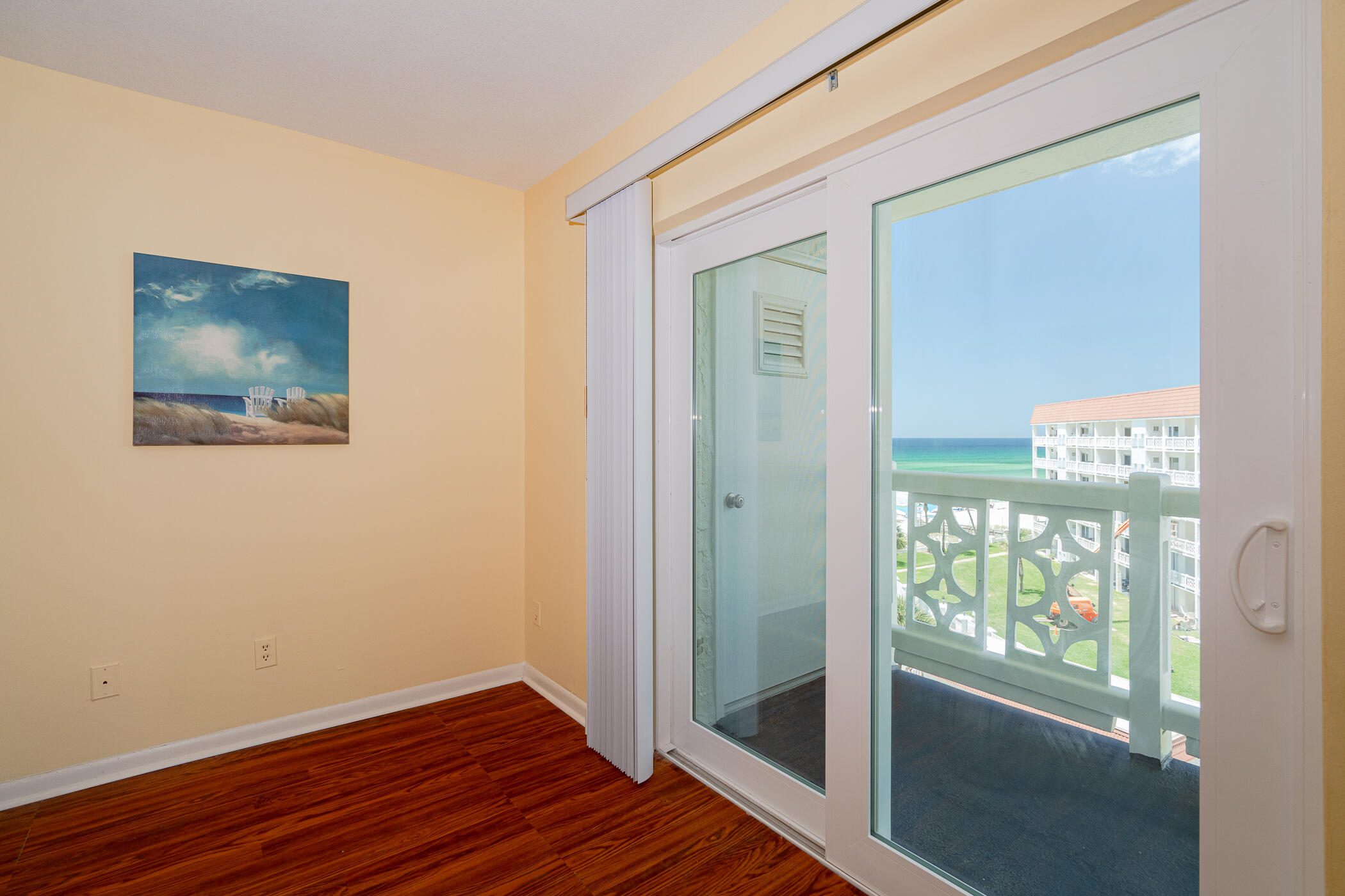 EL MATADOR CONDO - Residential