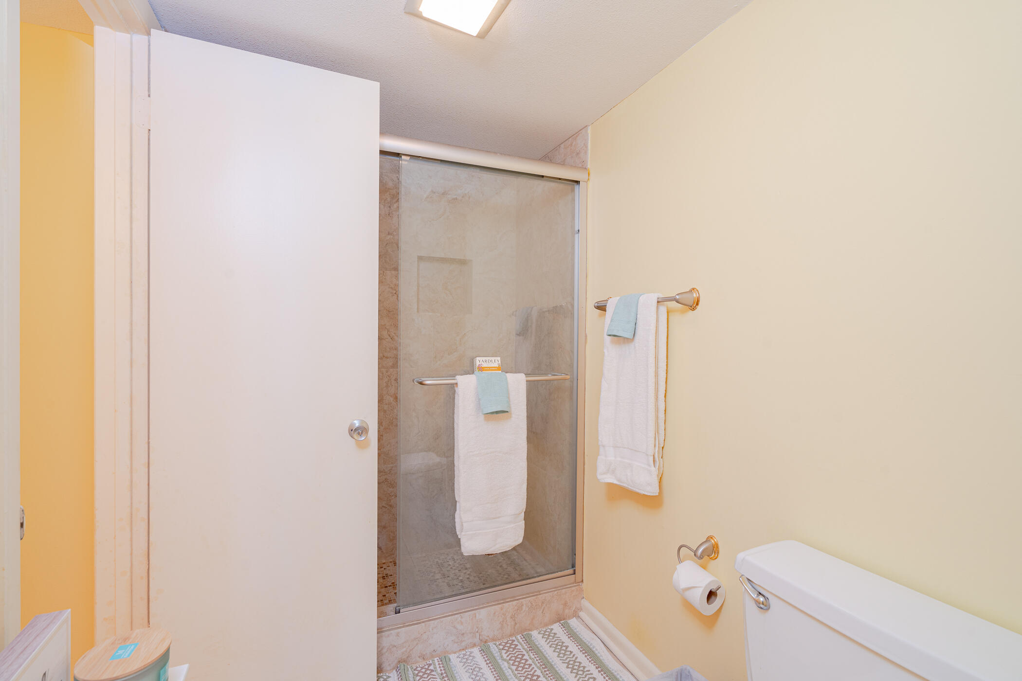 EL MATADOR CONDO - Residential