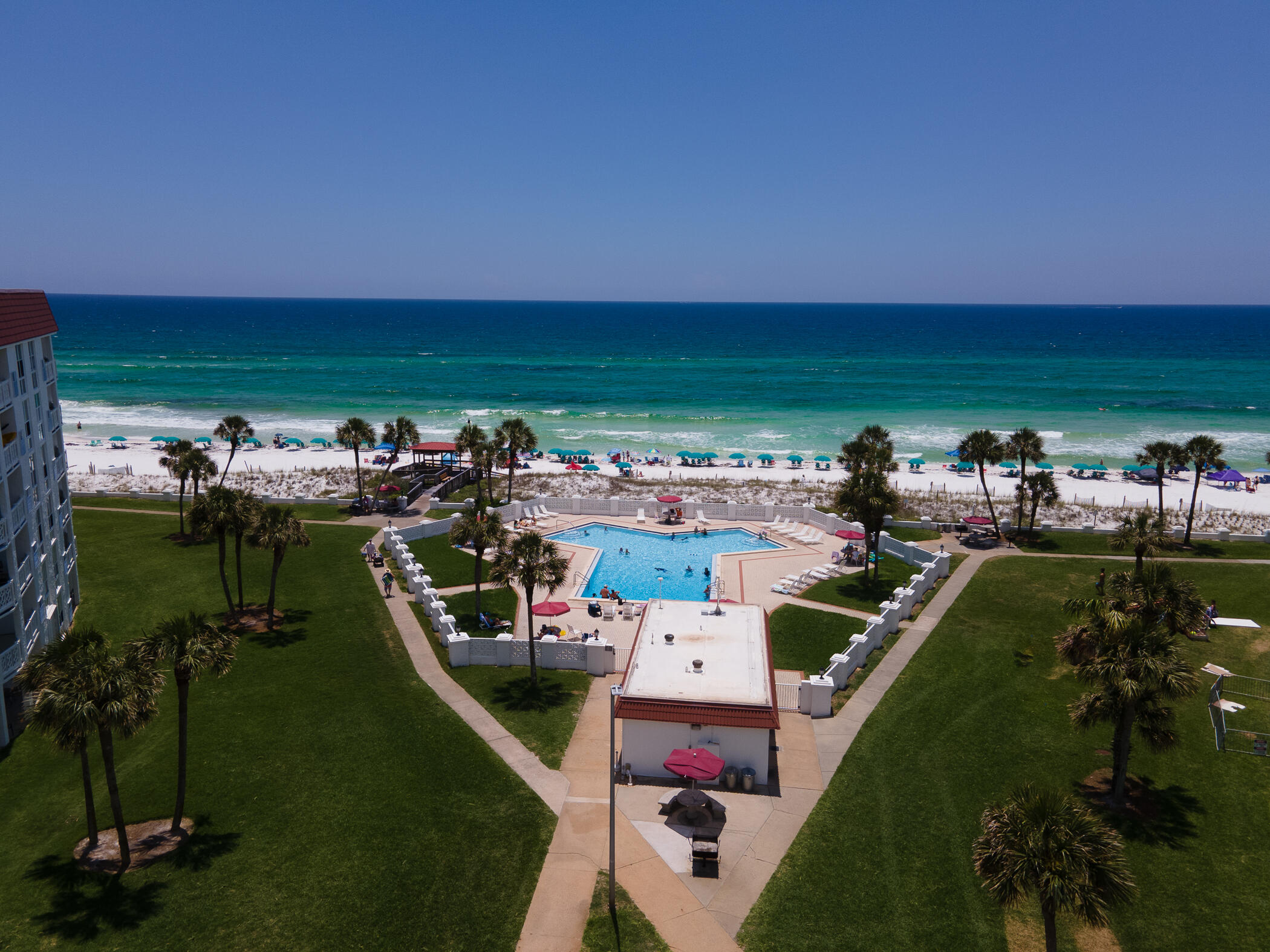 EL MATADOR CONDO - Residential