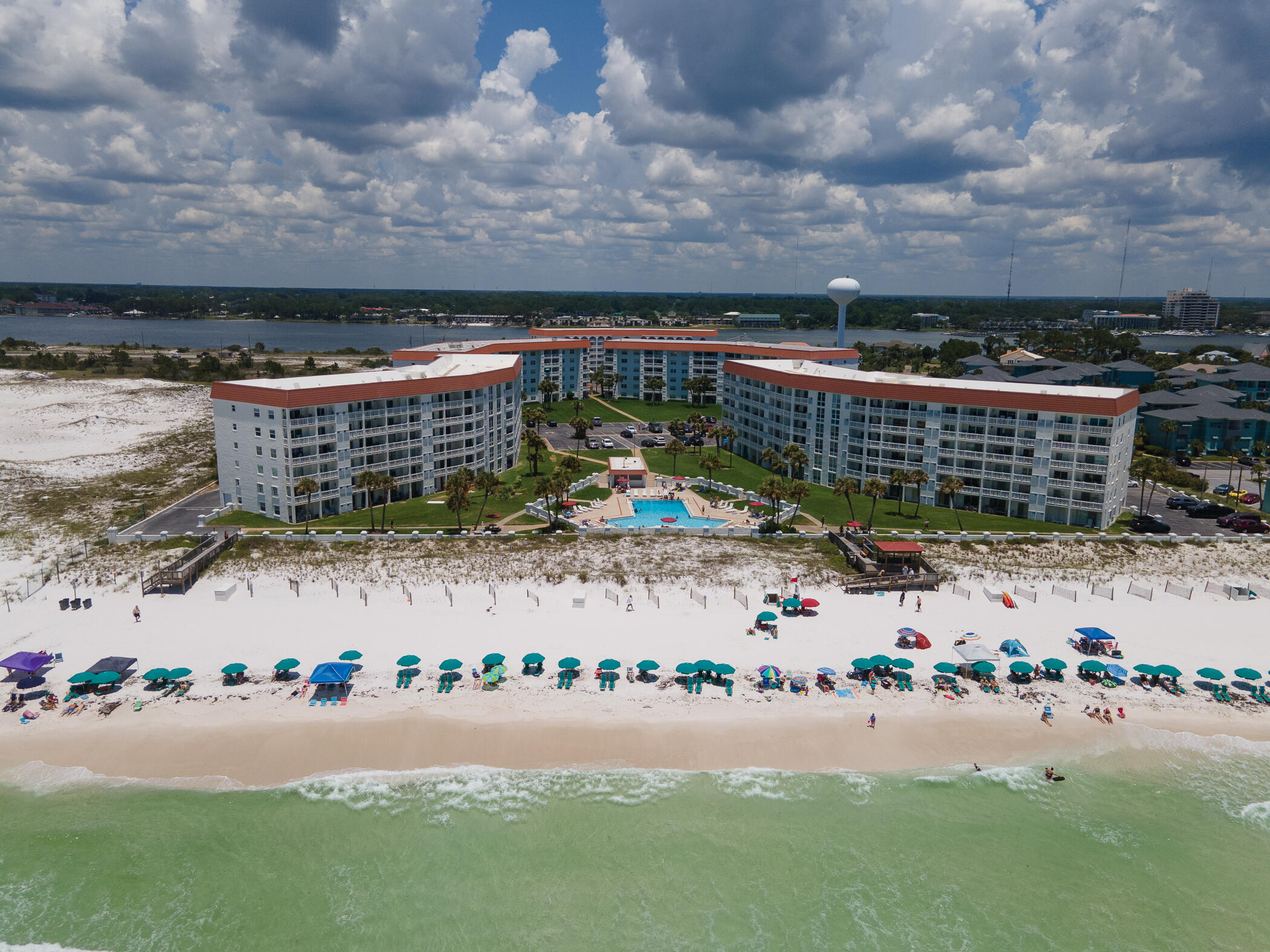 EL MATADOR CONDO - Residential