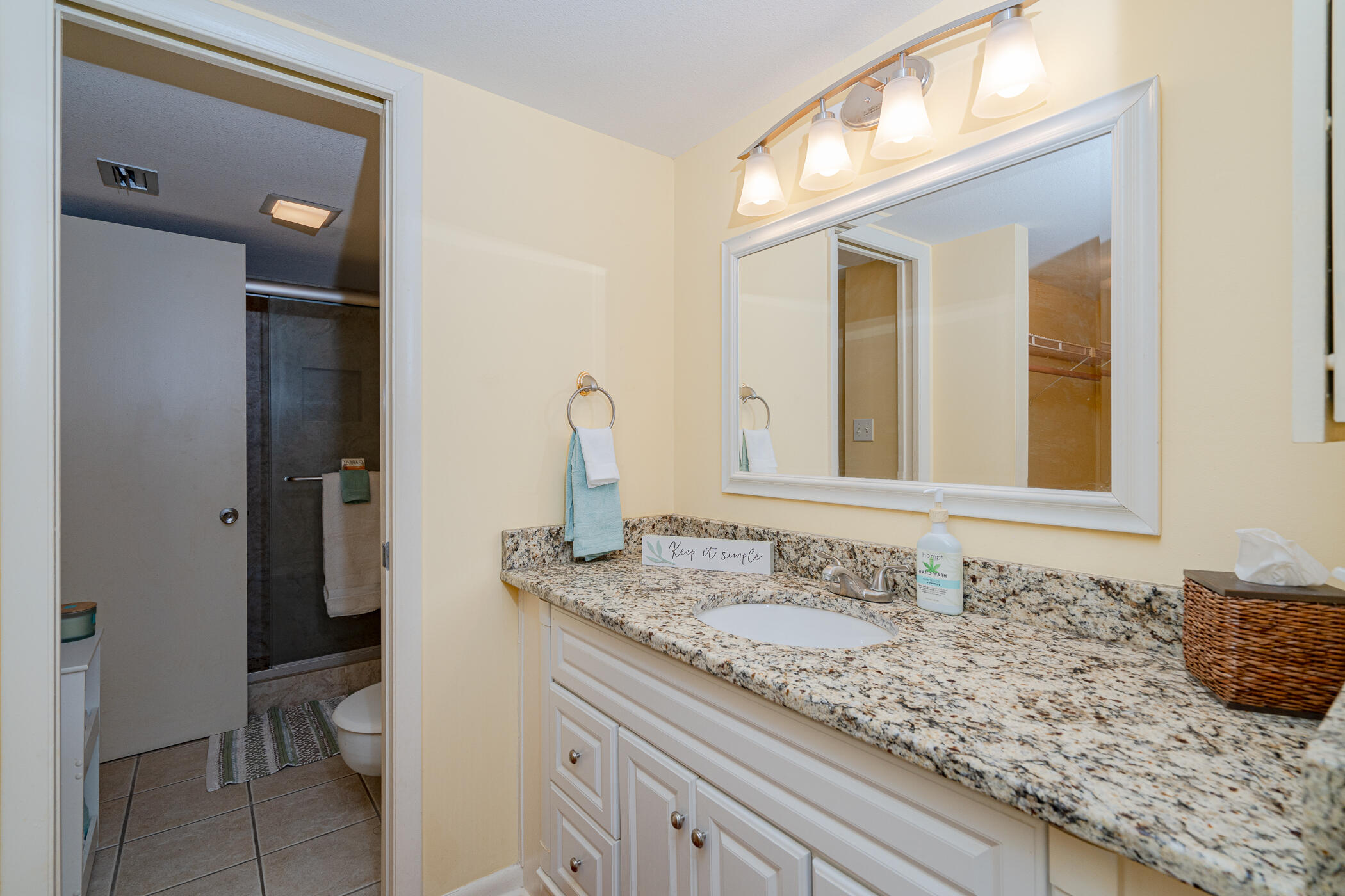 EL MATADOR CONDO - Residential