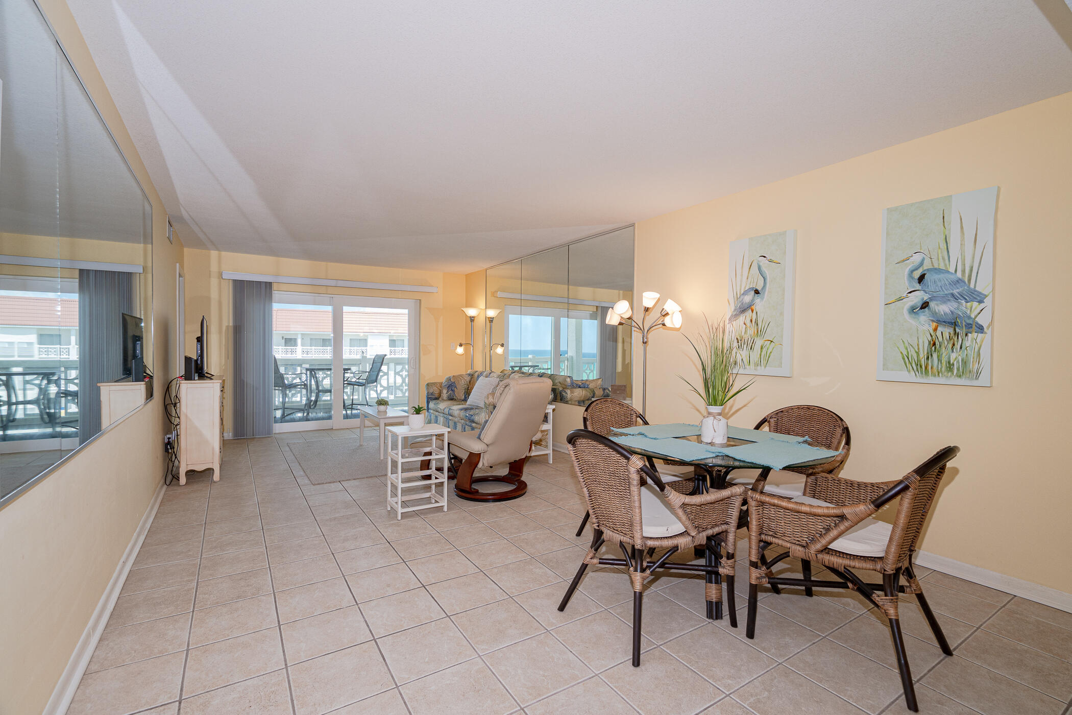 EL MATADOR CONDO - Residential