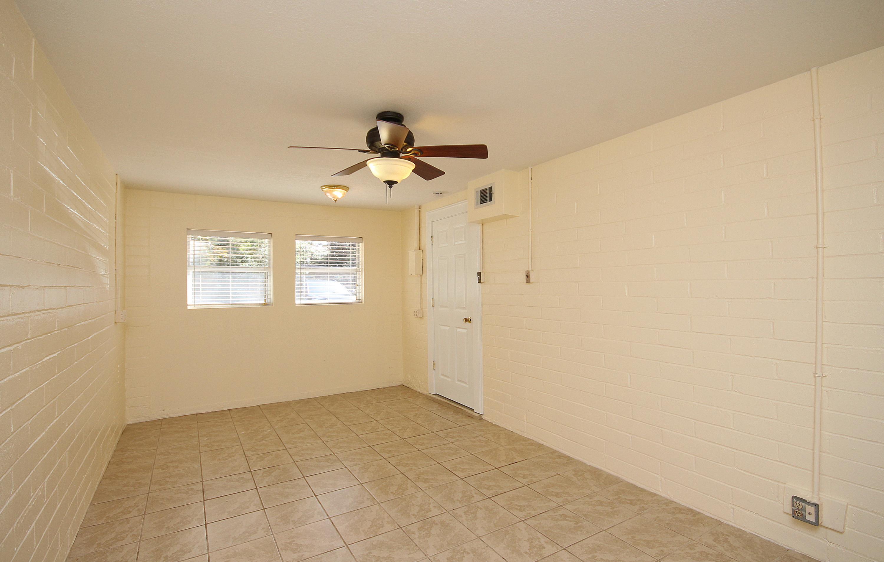 ELLIOTTS POINT 4TH ADDN - Residential