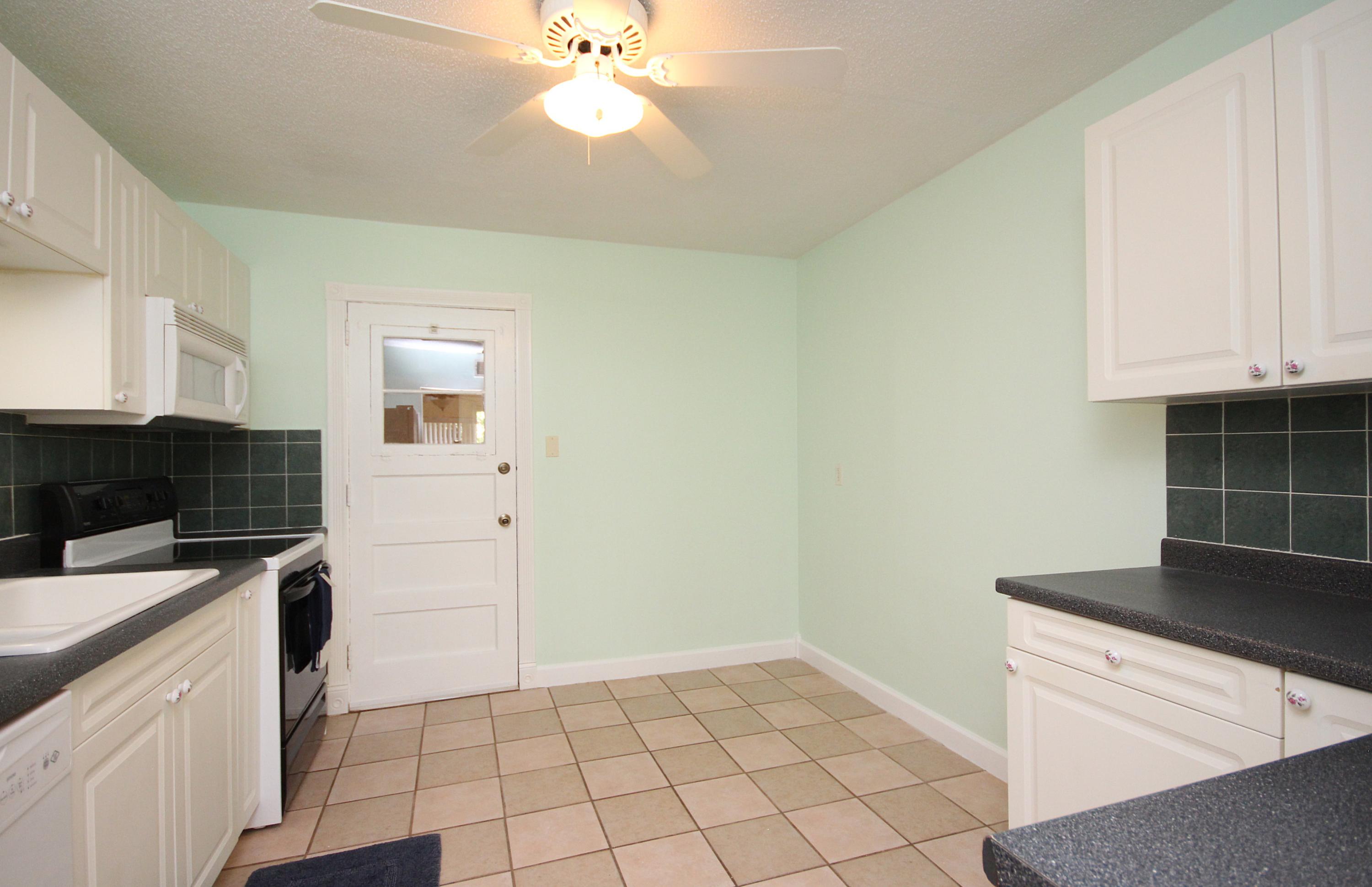 ELLIOTTS POINT 4TH ADDN - Residential