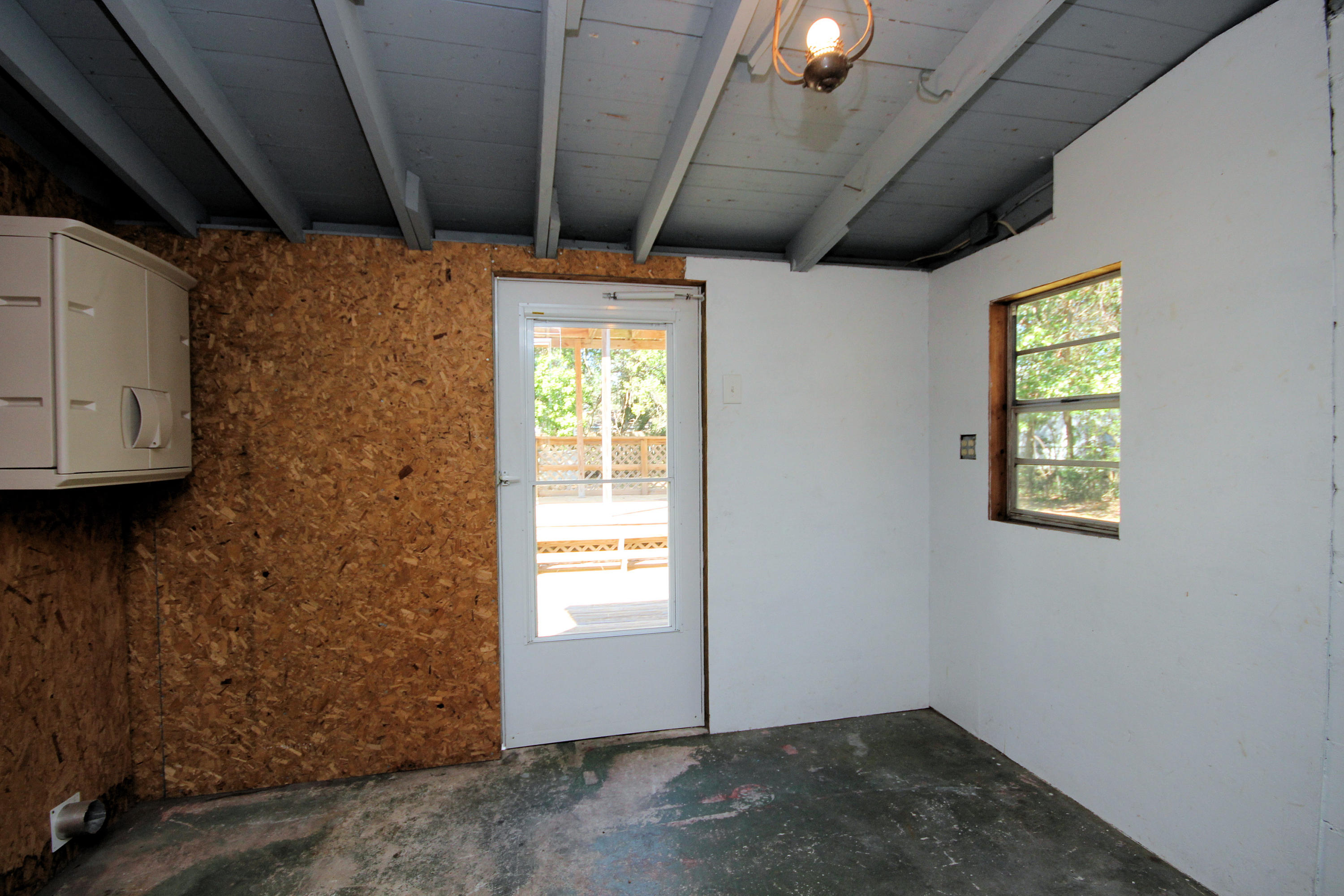 ELLIOTTS POINT 4TH ADDN - Residential