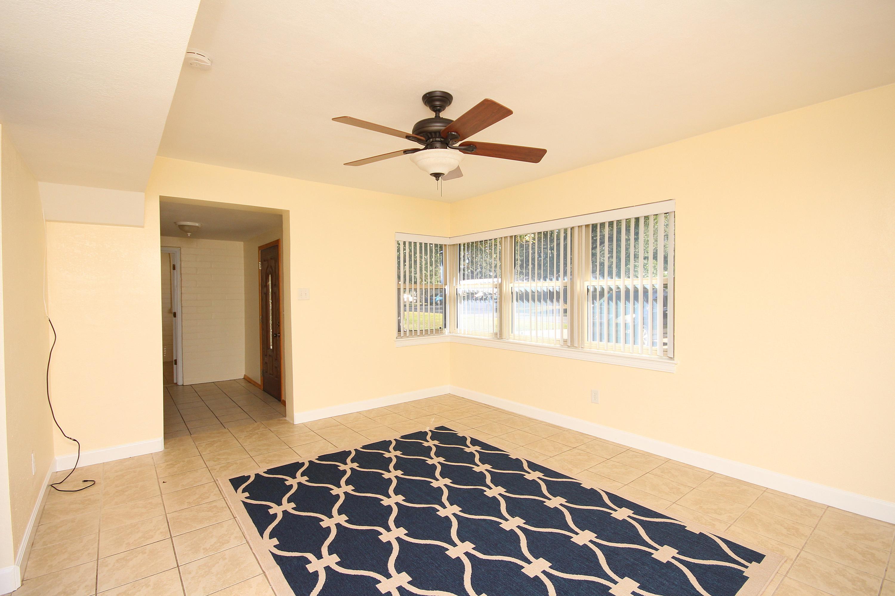 ELLIOTTS POINT 4TH ADDN - Residential