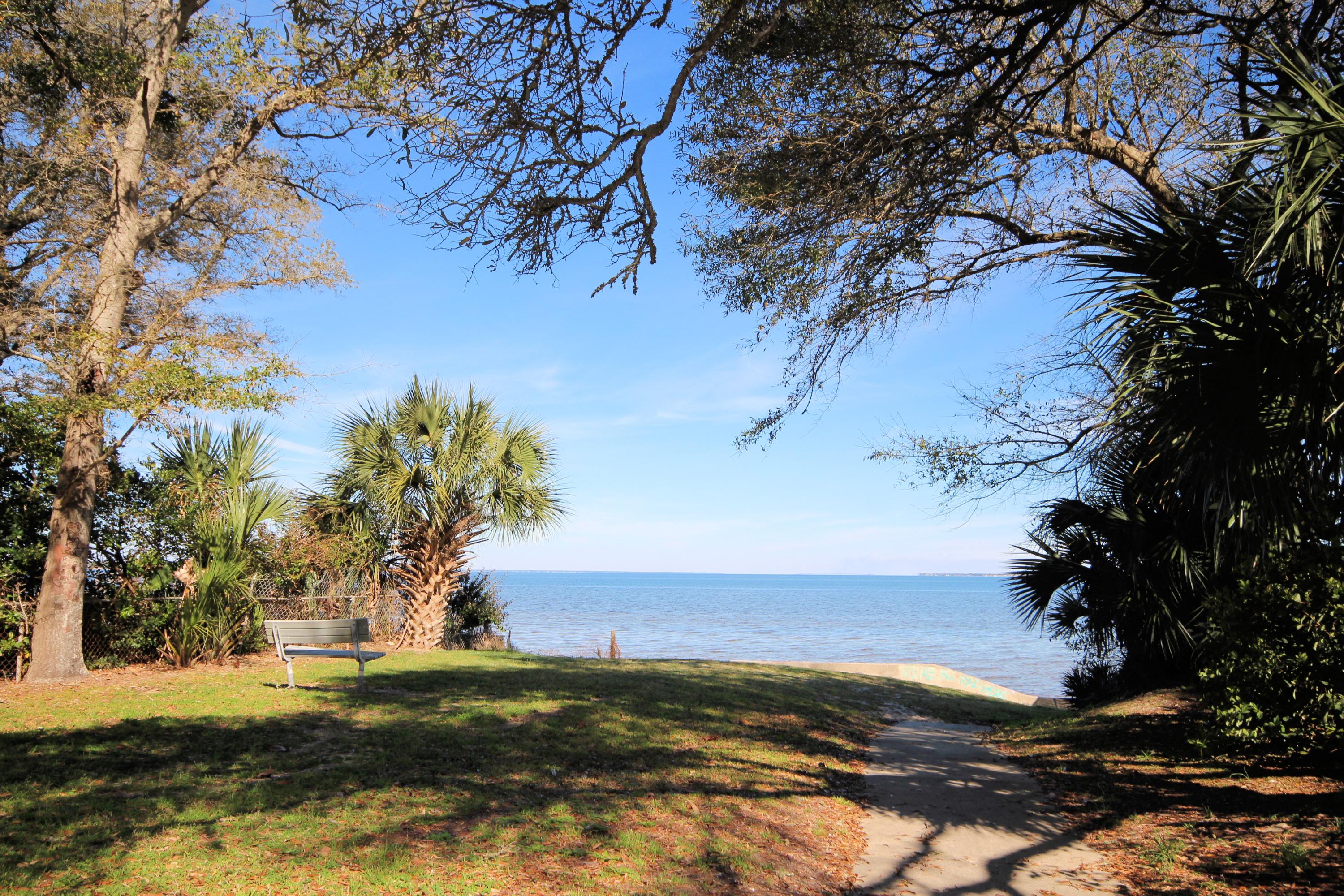 ELLIOTTS POINT 4TH ADDN - Residential