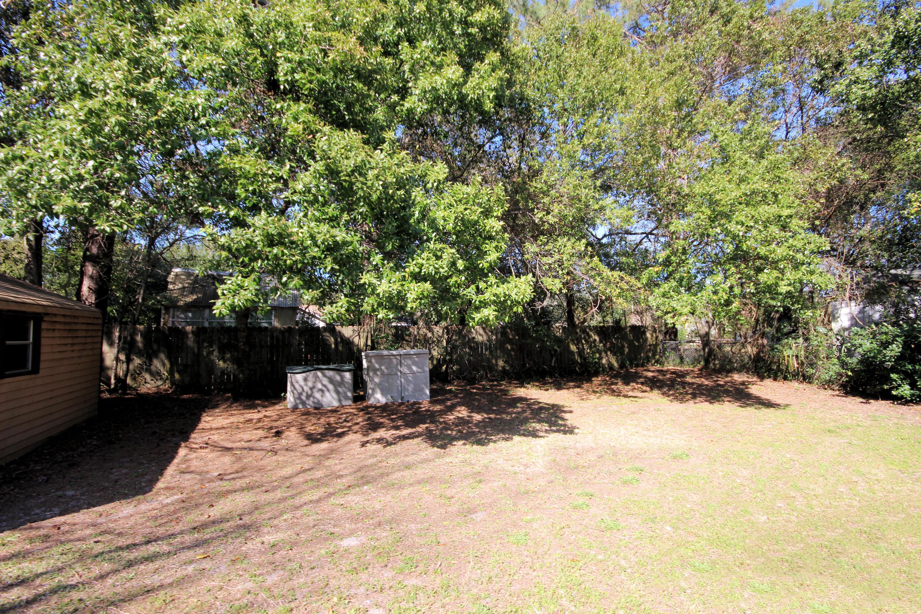 ELLIOTTS POINT 4TH ADDN - Residential