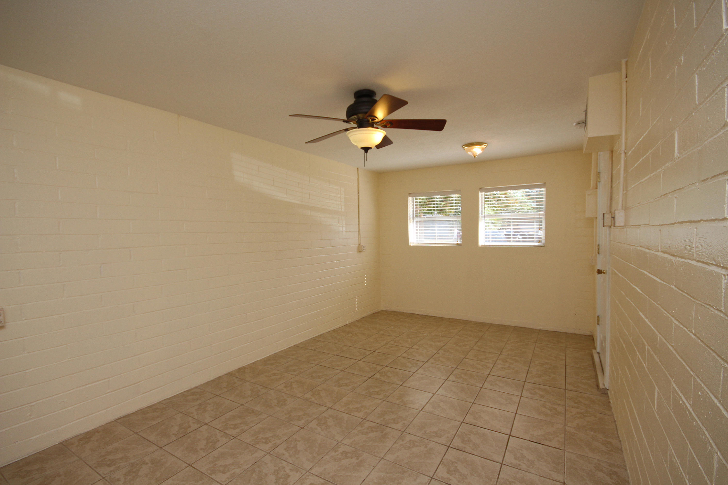 ELLIOTTS POINT 4TH ADDN - Residential