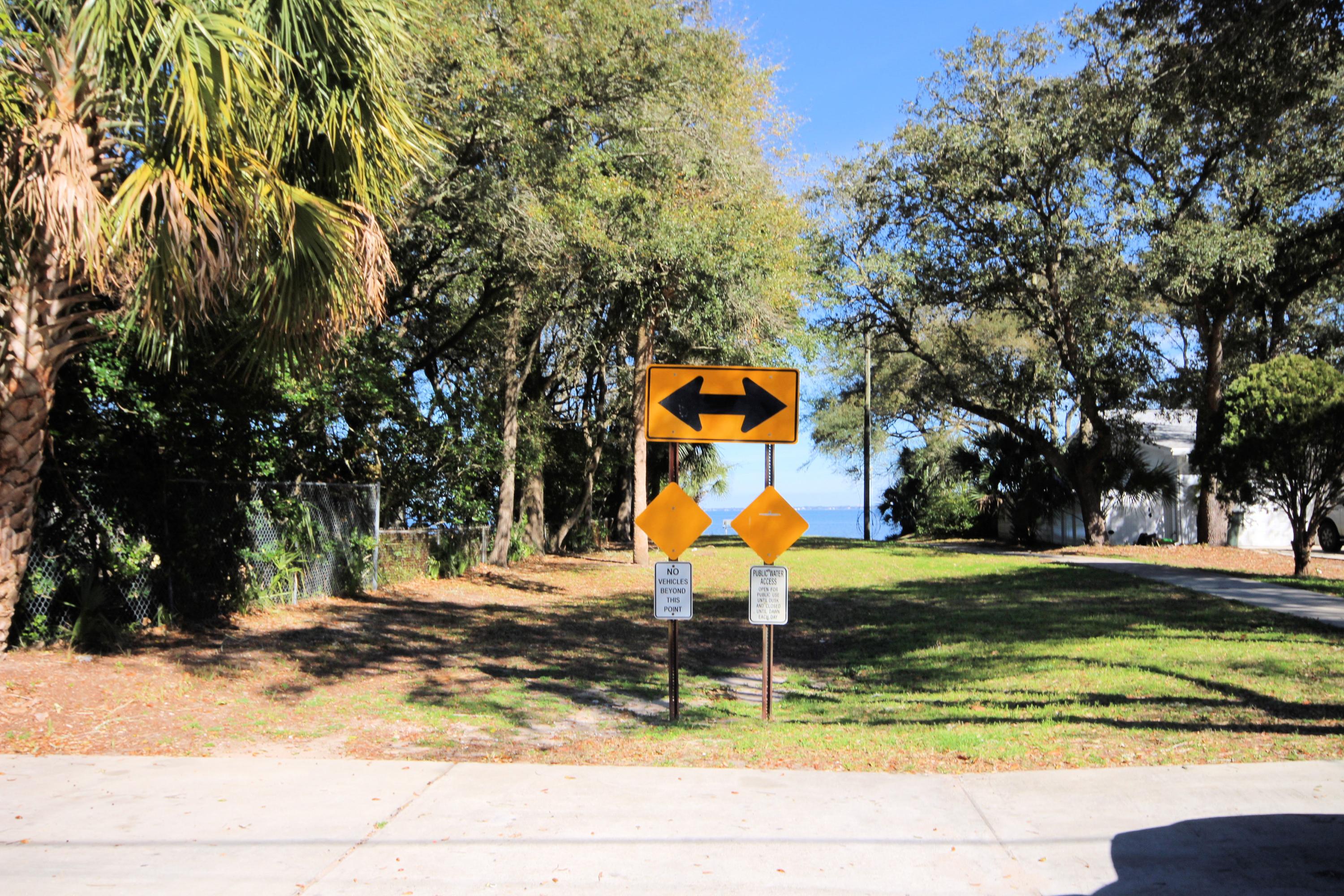 ELLIOTTS POINT 4TH ADDN - Residential