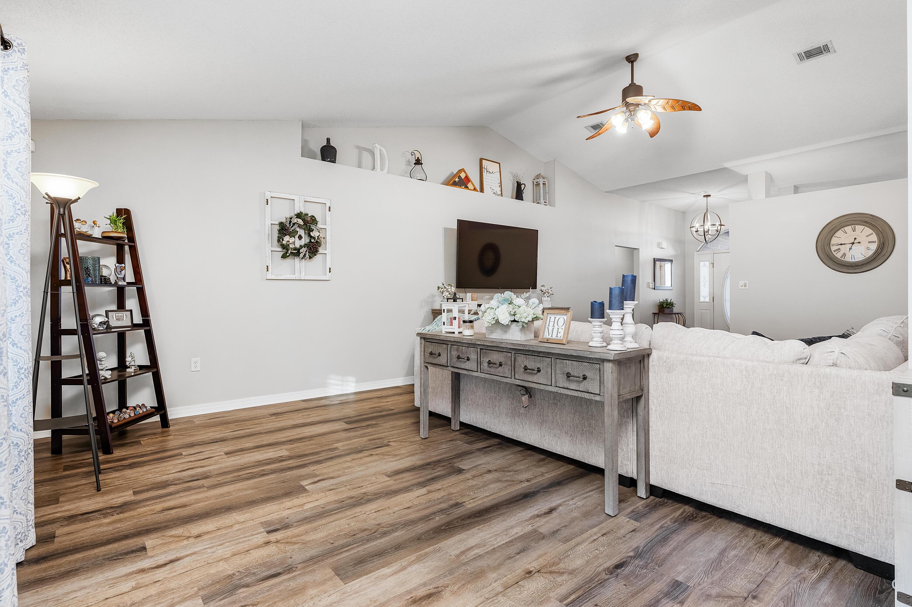 CREETWOOD PLACE - Residential