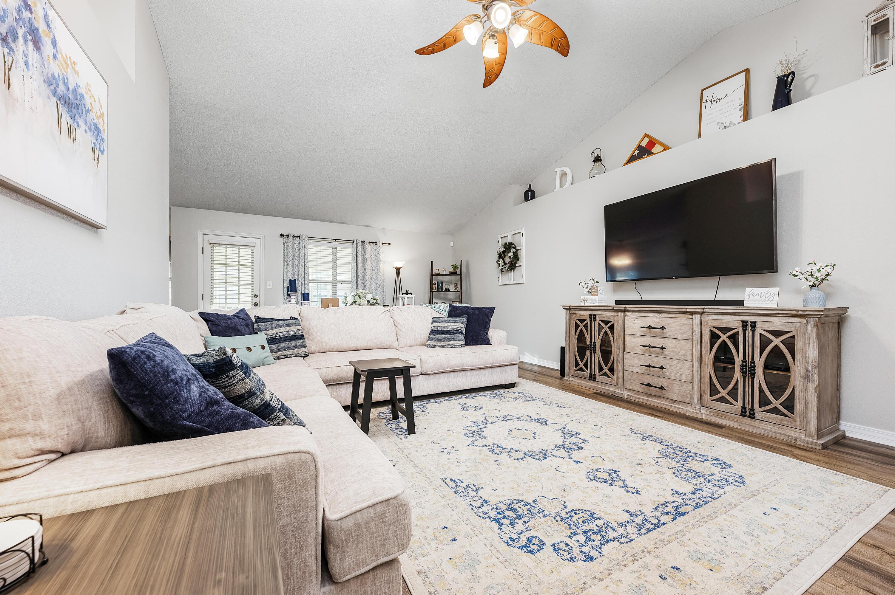 CREETWOOD PLACE - Residential
