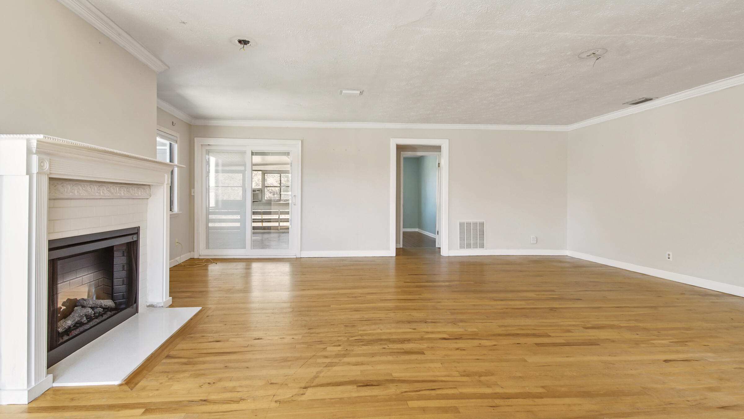 NO RECORDED SUBDIVISION - Residential