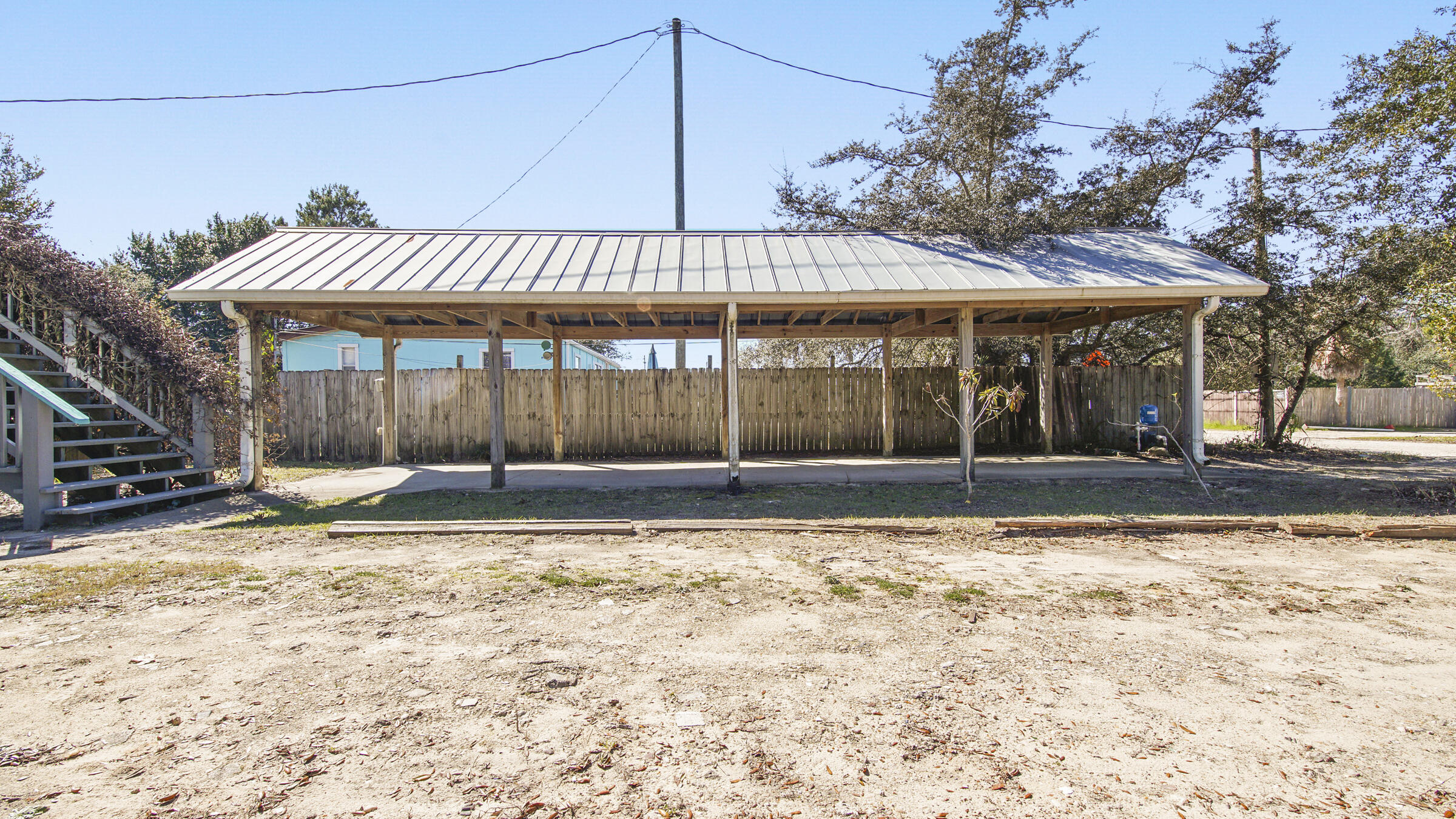 NO RECORDED SUBDIVISION - Residential