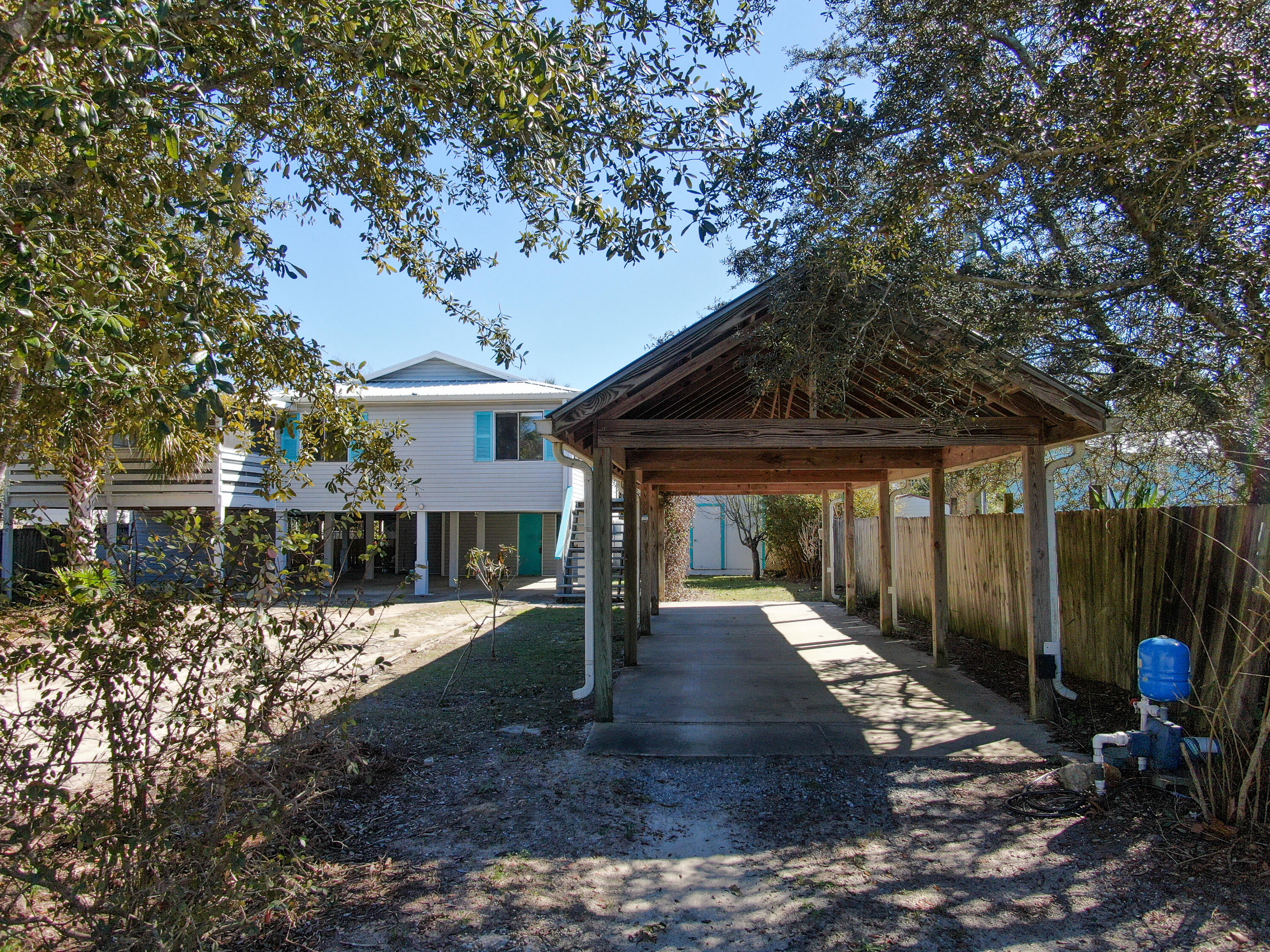 NO RECORDED SUBDIVISION - Residential