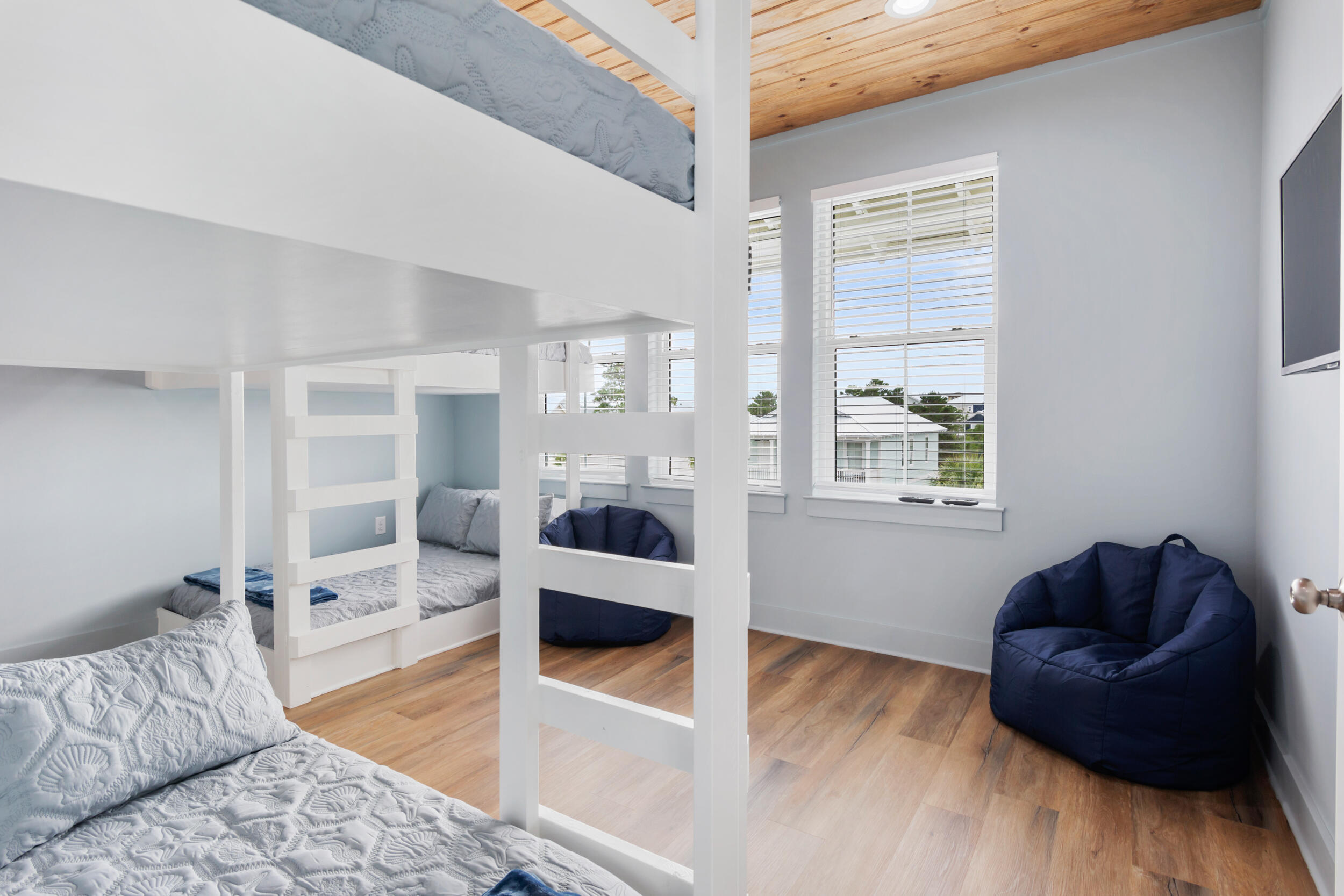 FRANGISTA BEACH 2ND ADDN - Residential