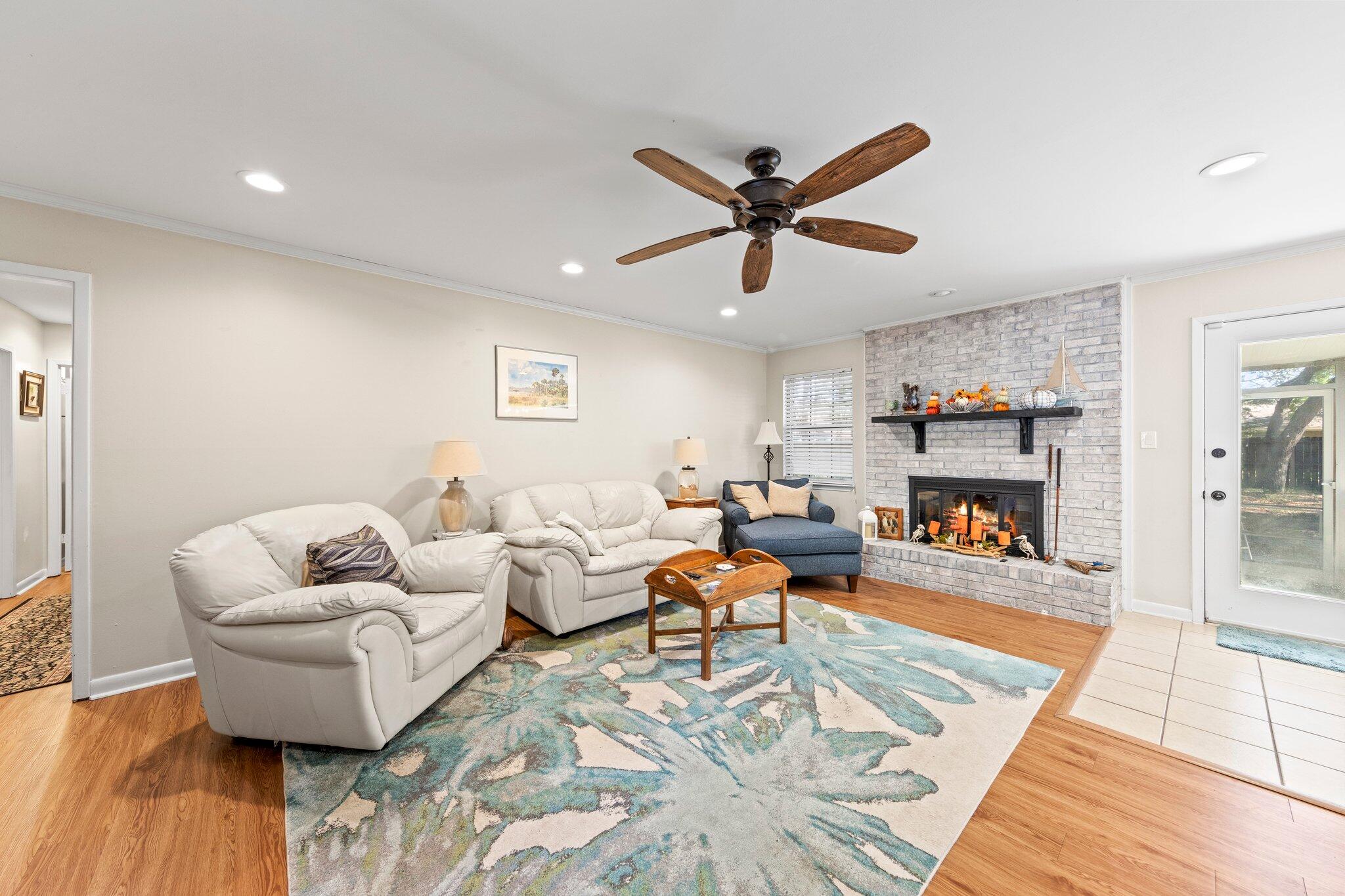 BLUEWATER BAY VILLAGE 1B - Residential