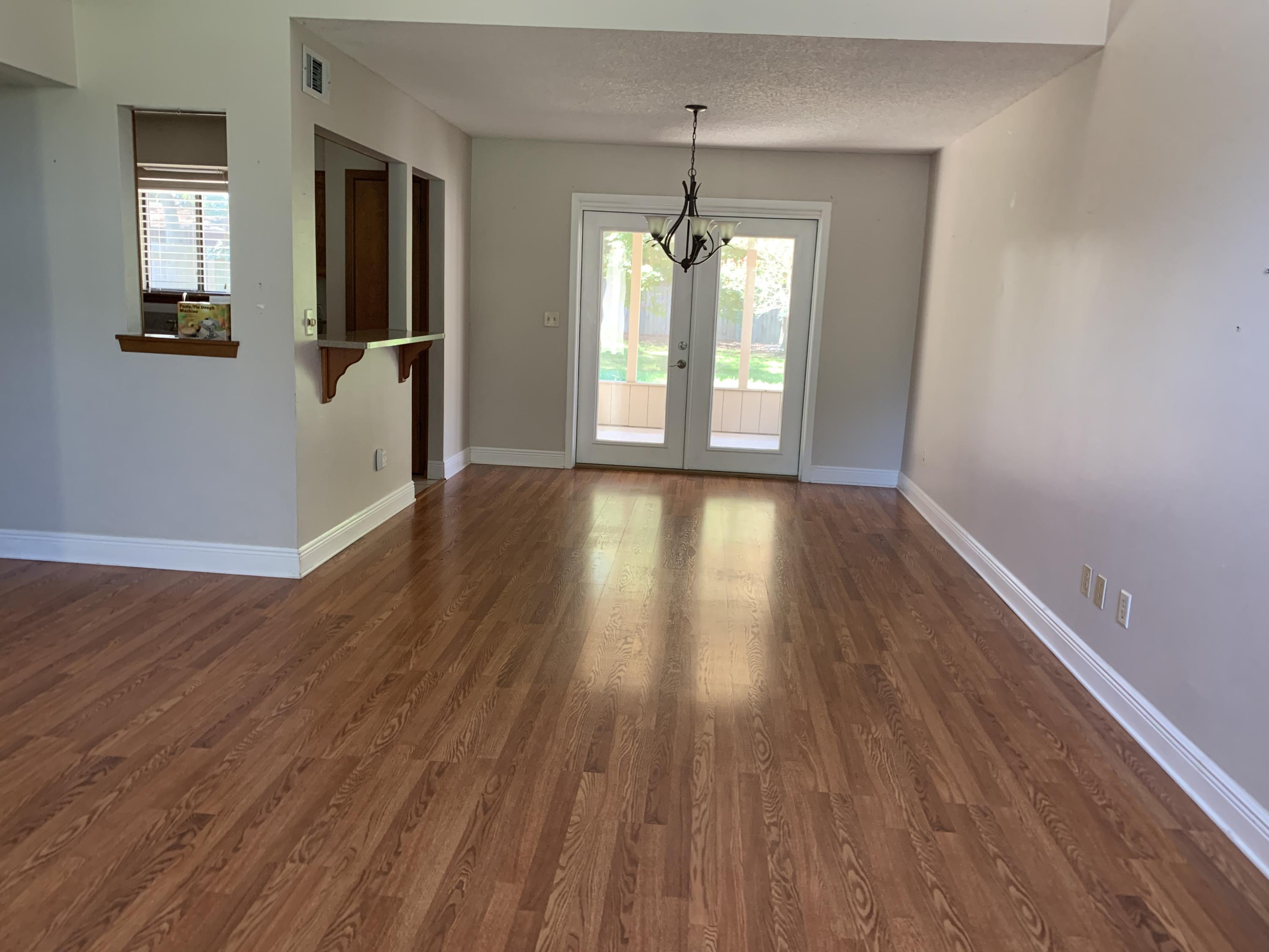 VALP PINECREST 1 - Residential Lease