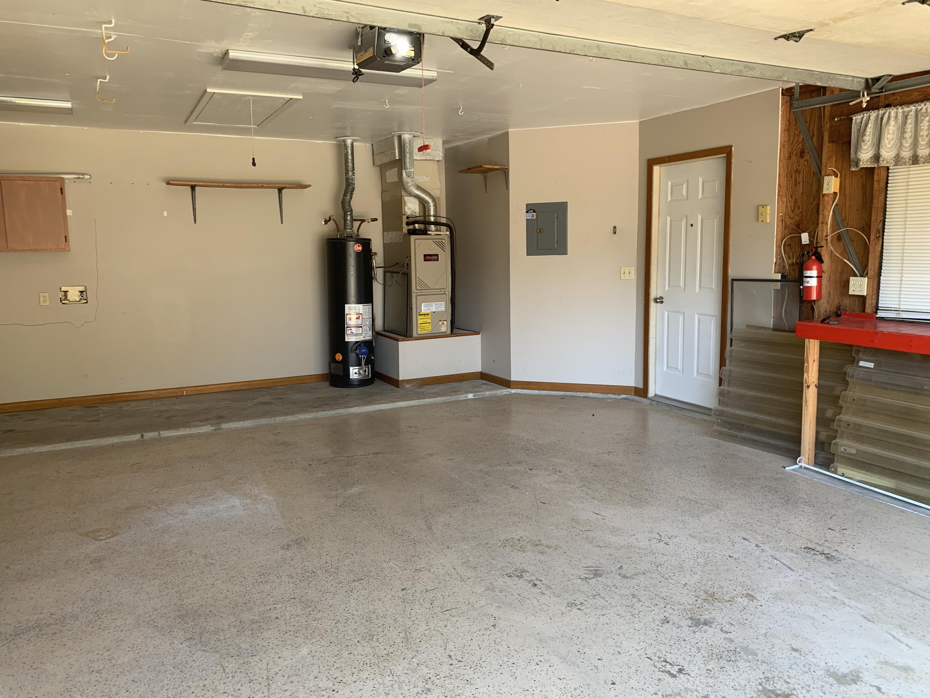 VALP PINECREST 1 - Residential Lease