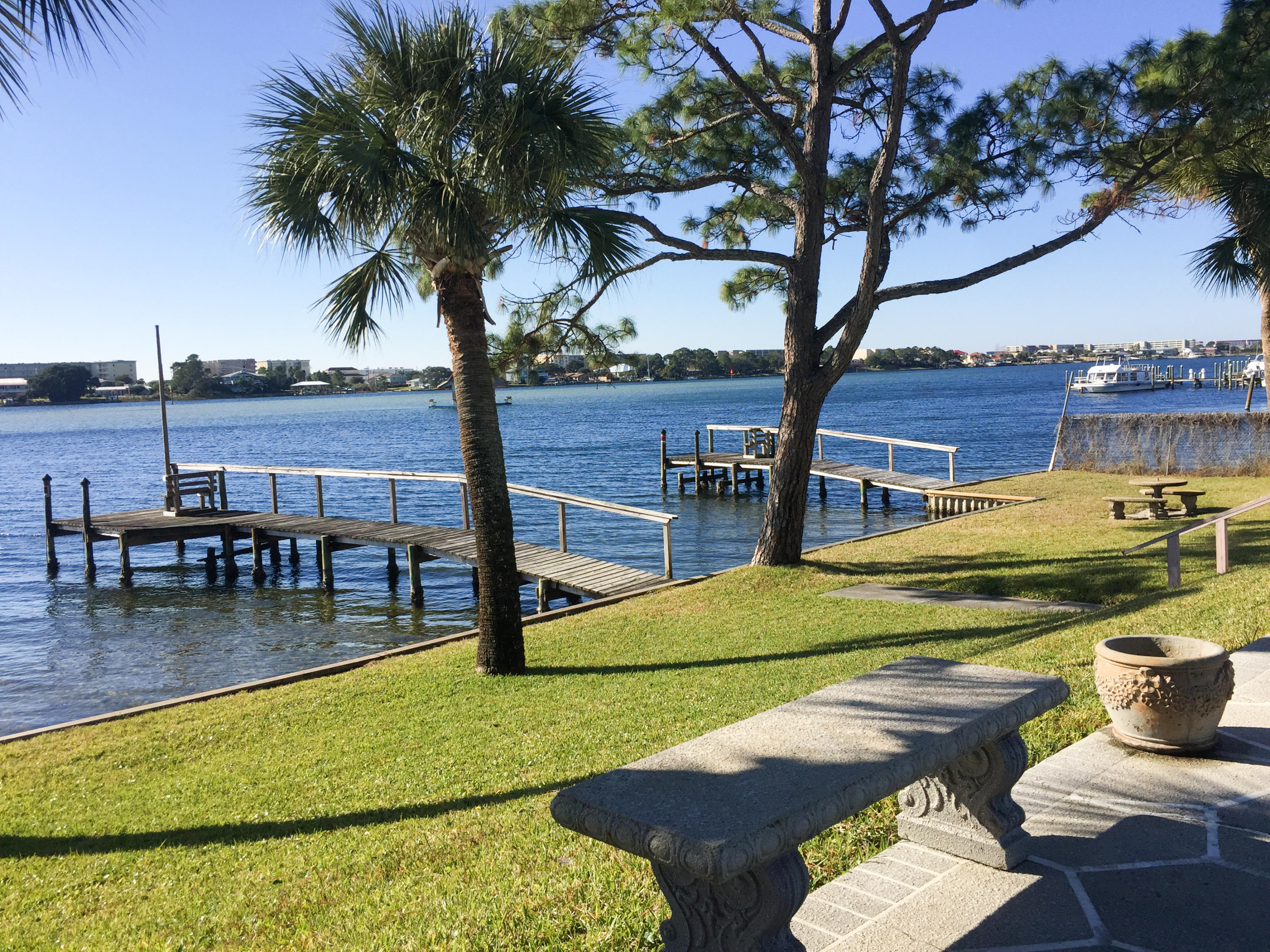 CASA DEL MAR - Residential