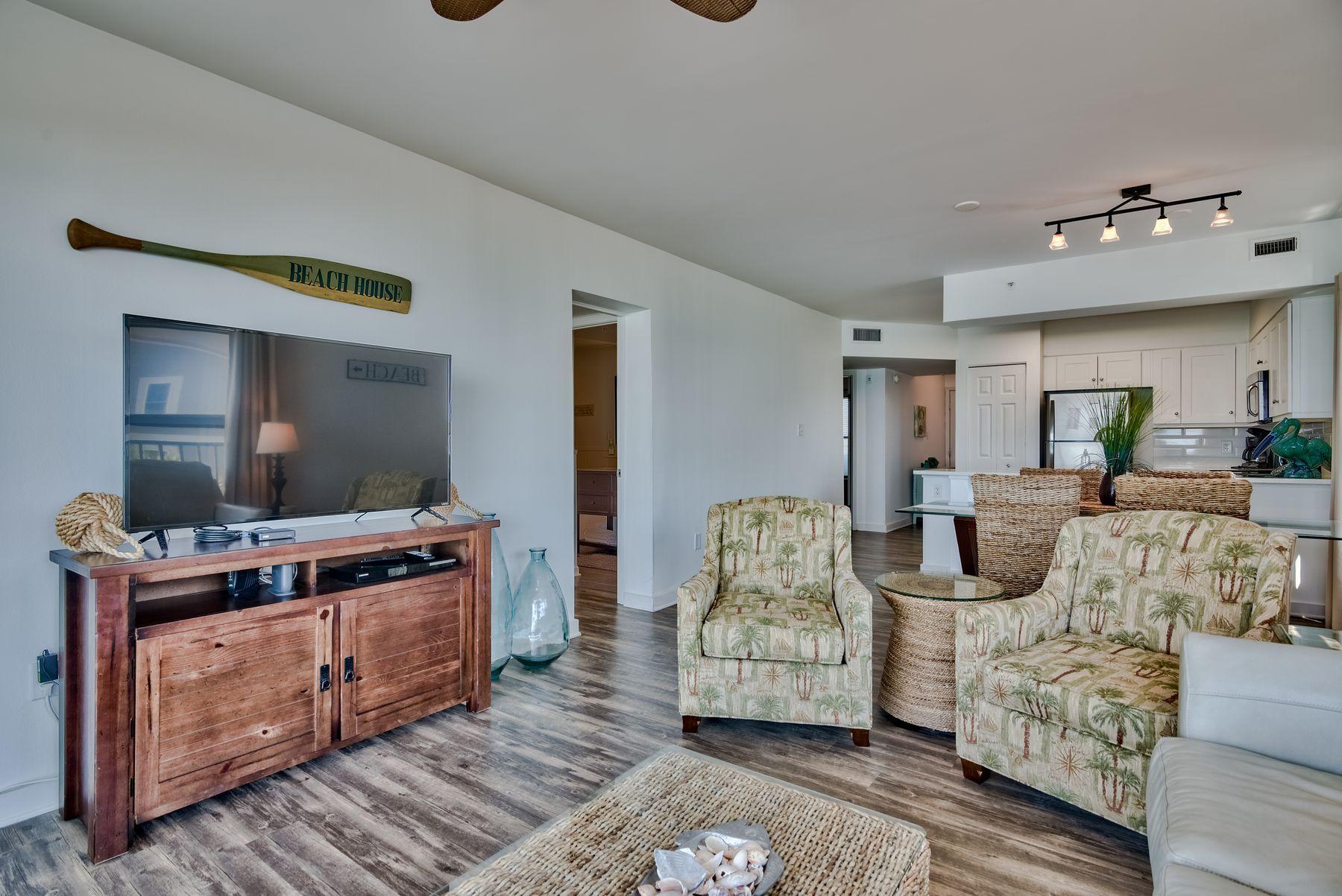 EMERALD TOWERS WEST CONDO - Residential