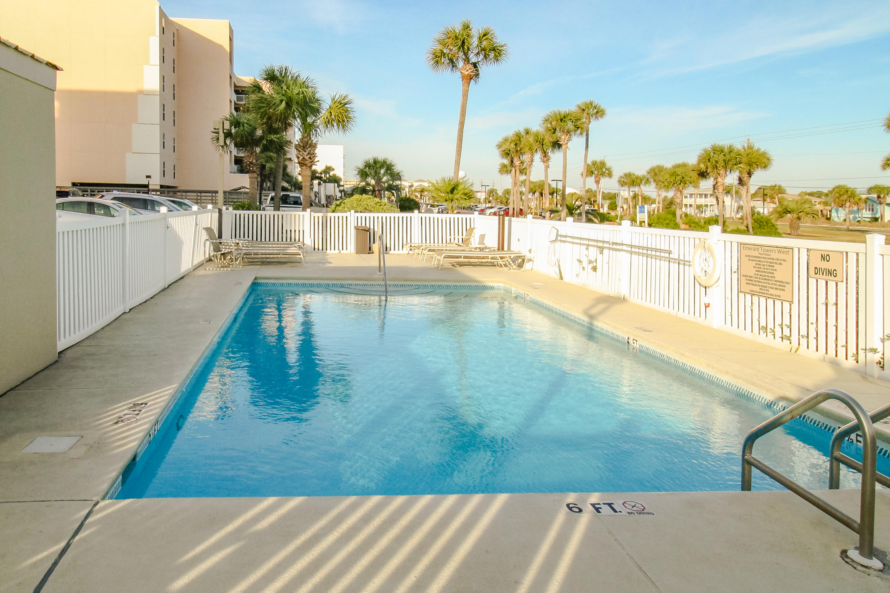 EMERALD TOWERS WEST CONDO - Residential