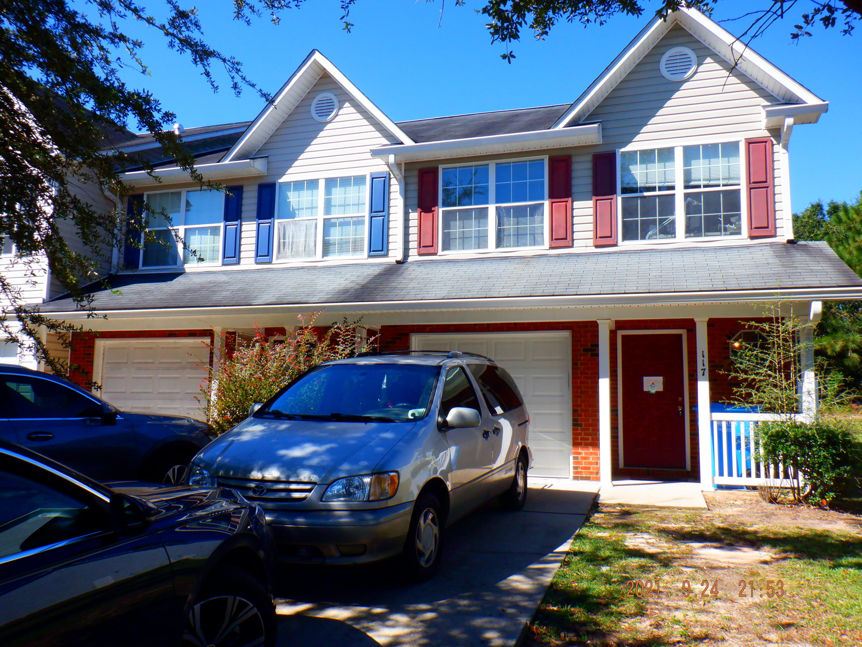 ROLLING PINES - Residential Lease