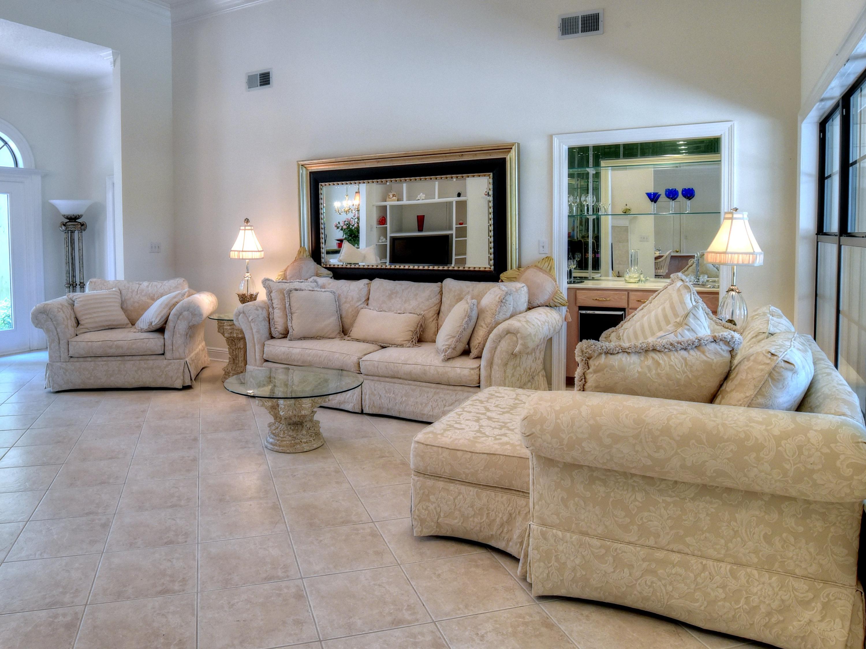 BAYTOWNE AVE EAST - Residential