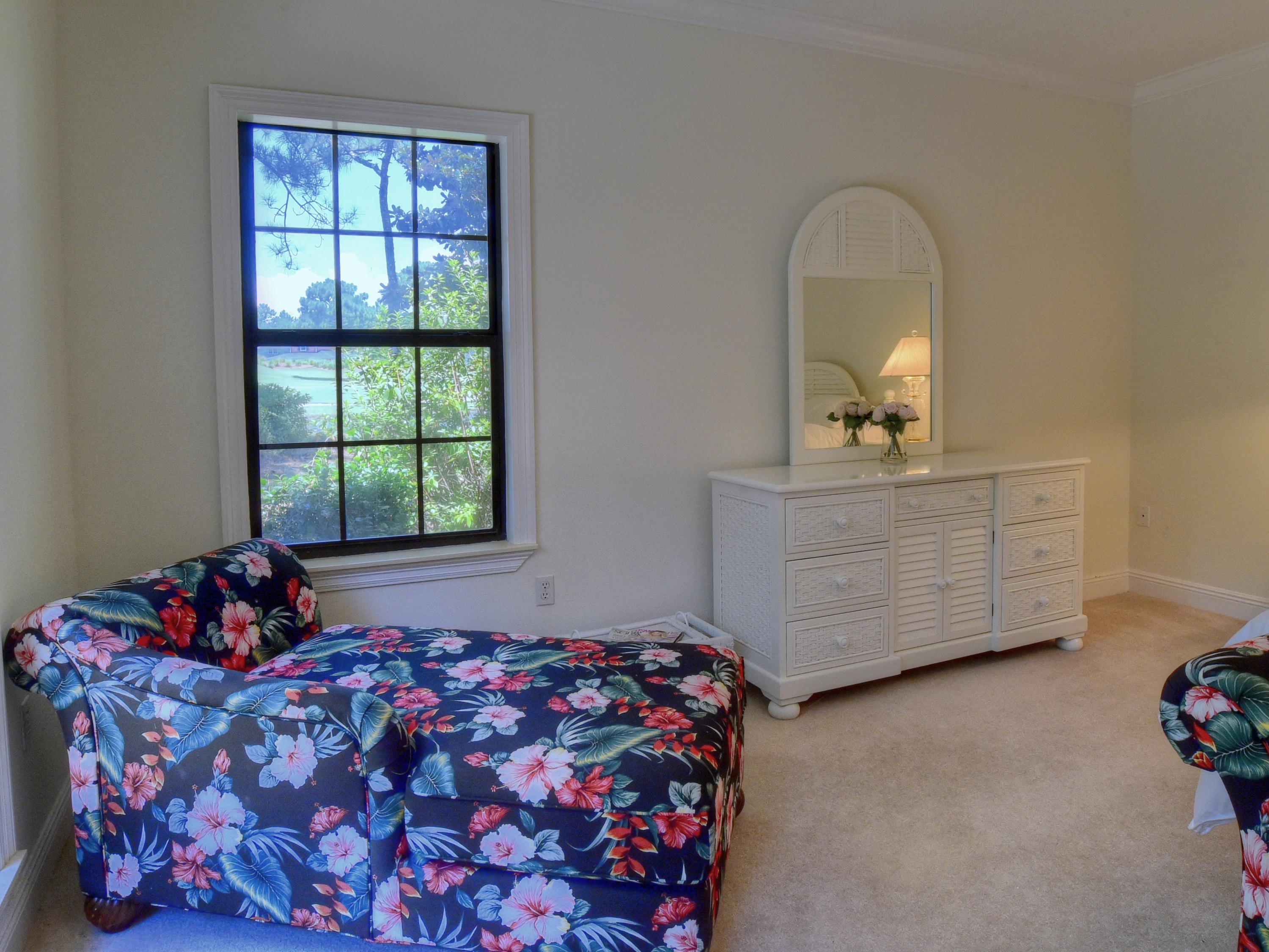 BAYTOWNE AVE EAST - Residential